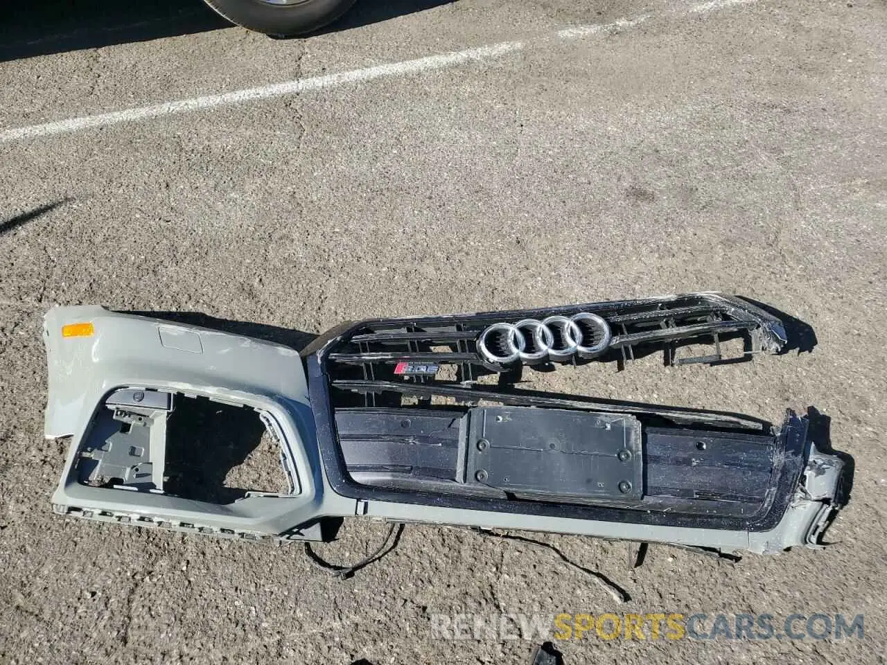 13 Photograph of a damaged car WA1B4AFY9L2123802 AUDI SQ5 2020