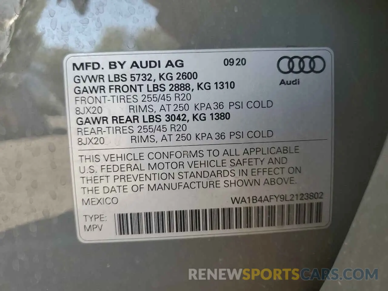 14 Photograph of a damaged car WA1B4AFY9L2123802 AUDI SQ5 2020
