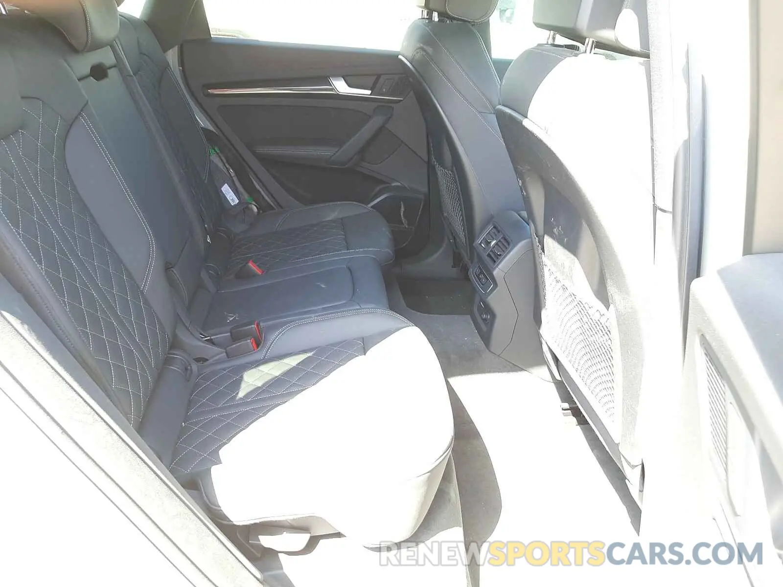 6 Photograph of a damaged car WA1B4AFY9L2125145 AUDI SQ5 2020