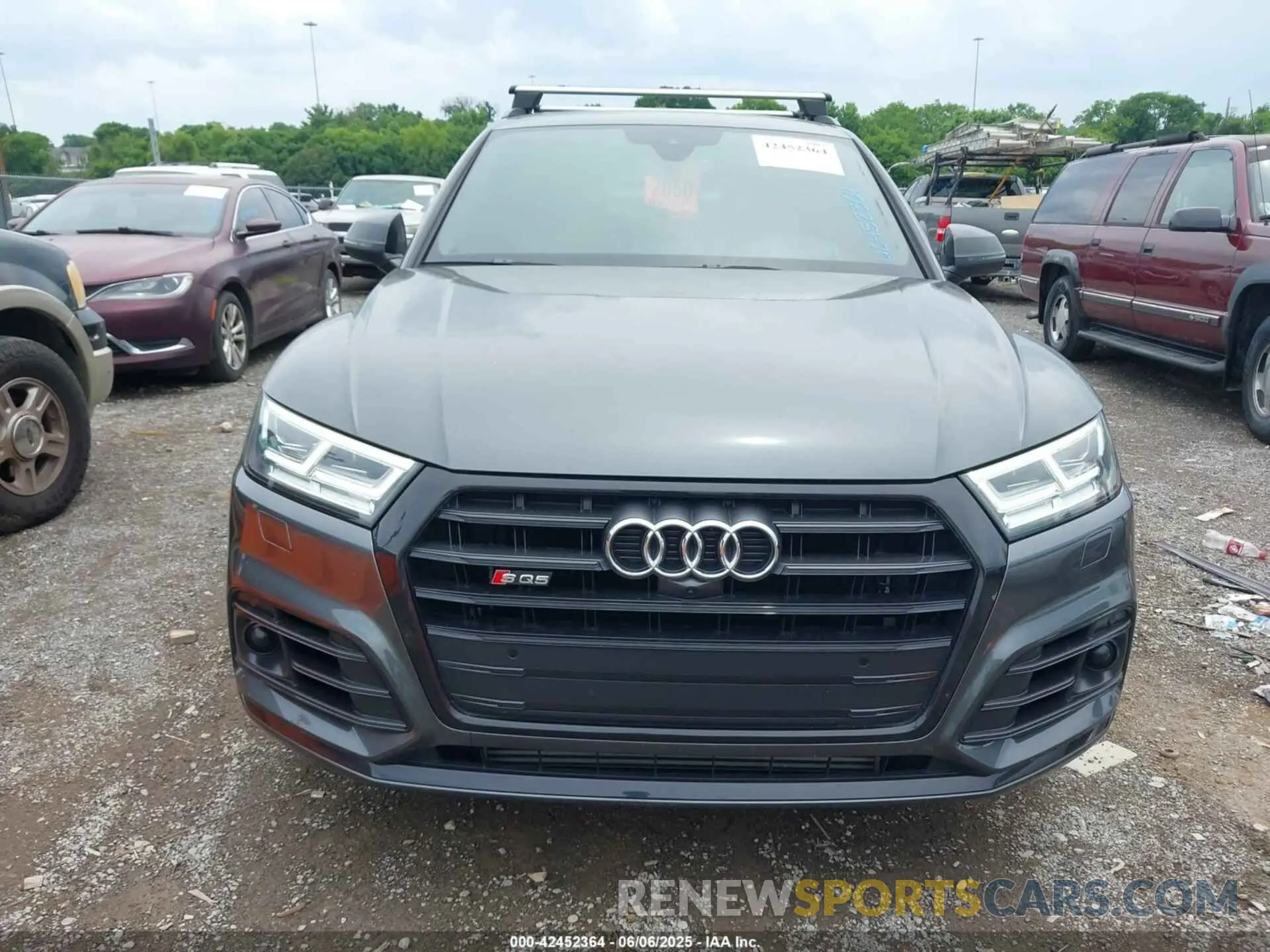 14 Photograph of a damaged car WA1C4AFY1L2107498 AUDI SQ5 2020