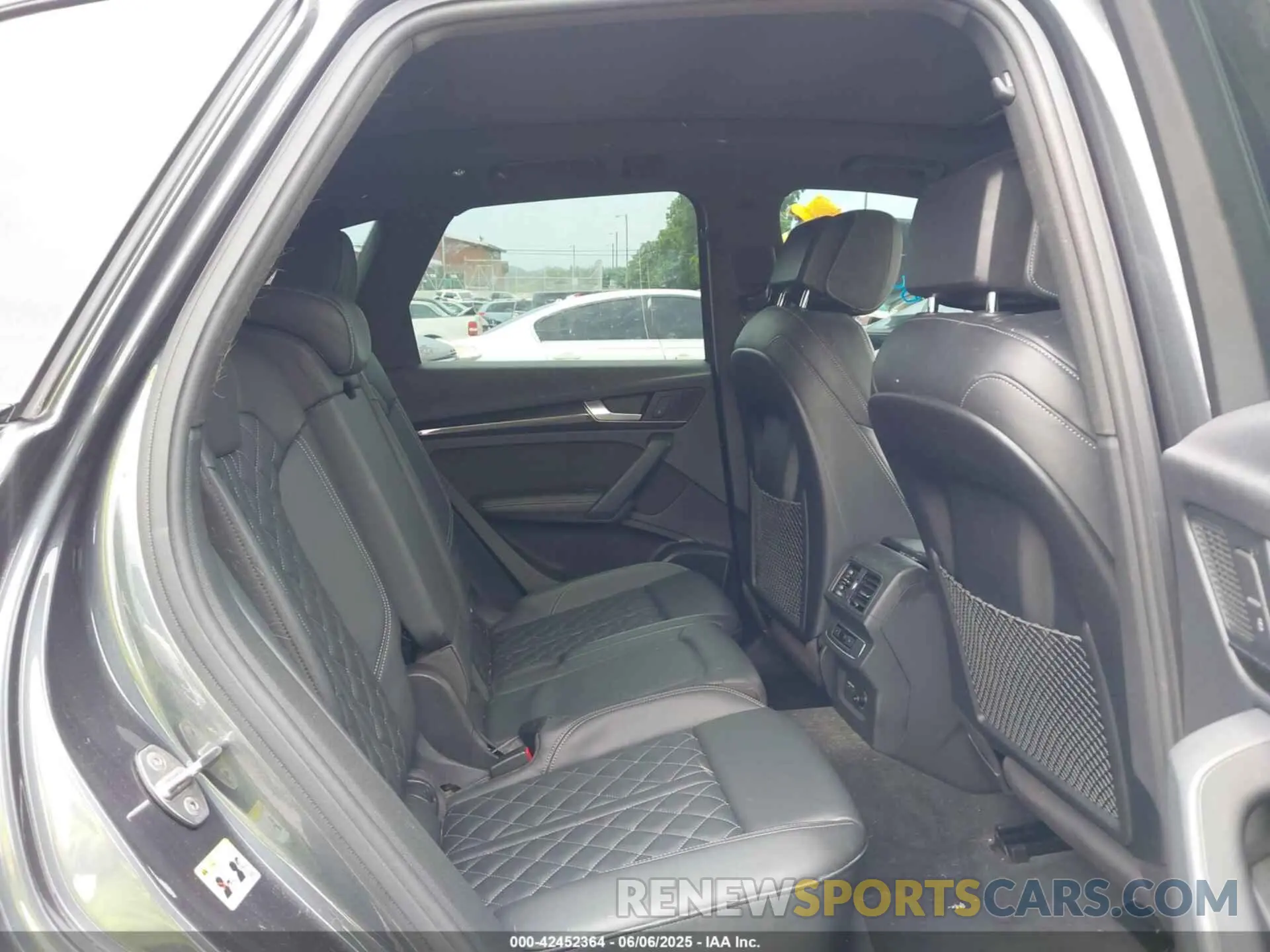 8 Photograph of a damaged car WA1C4AFY1L2107498 AUDI SQ5 2020