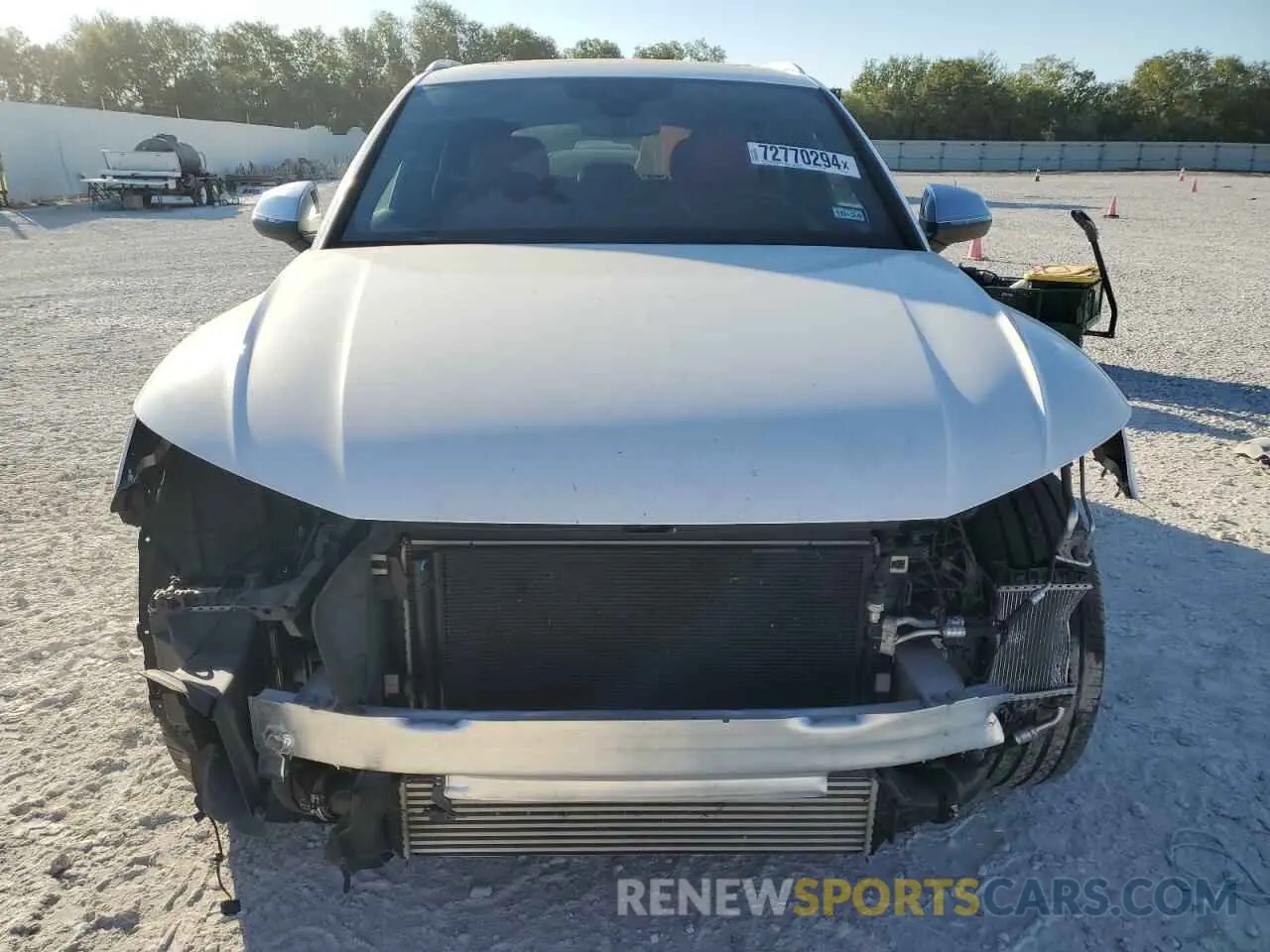 5 Photograph of a damaged car WA1C4AFY3L2095225 AUDI SQ5 2020