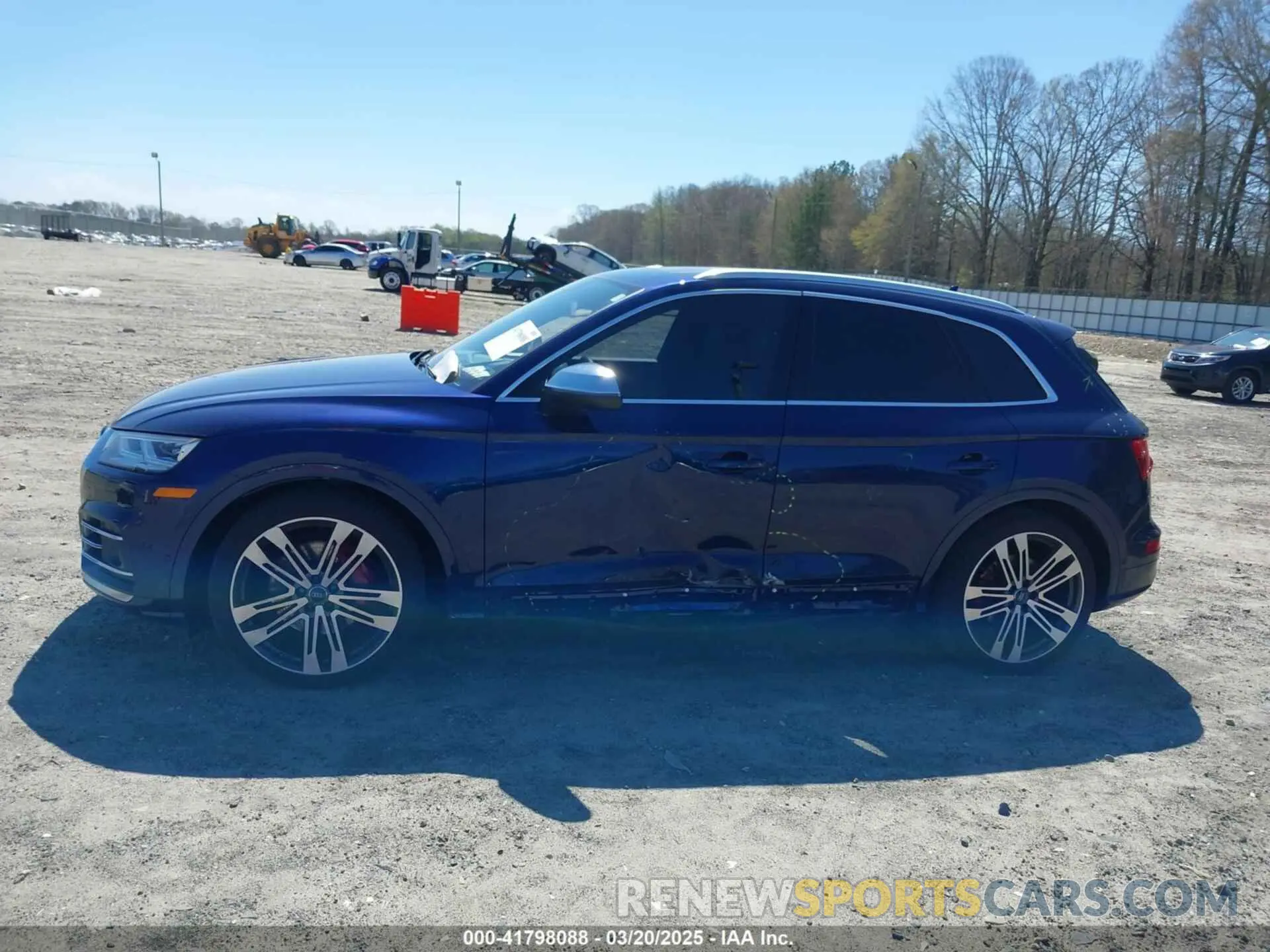 14 Photograph of a damaged car WA1C4AFY6L2020342 AUDI SQ5 2020