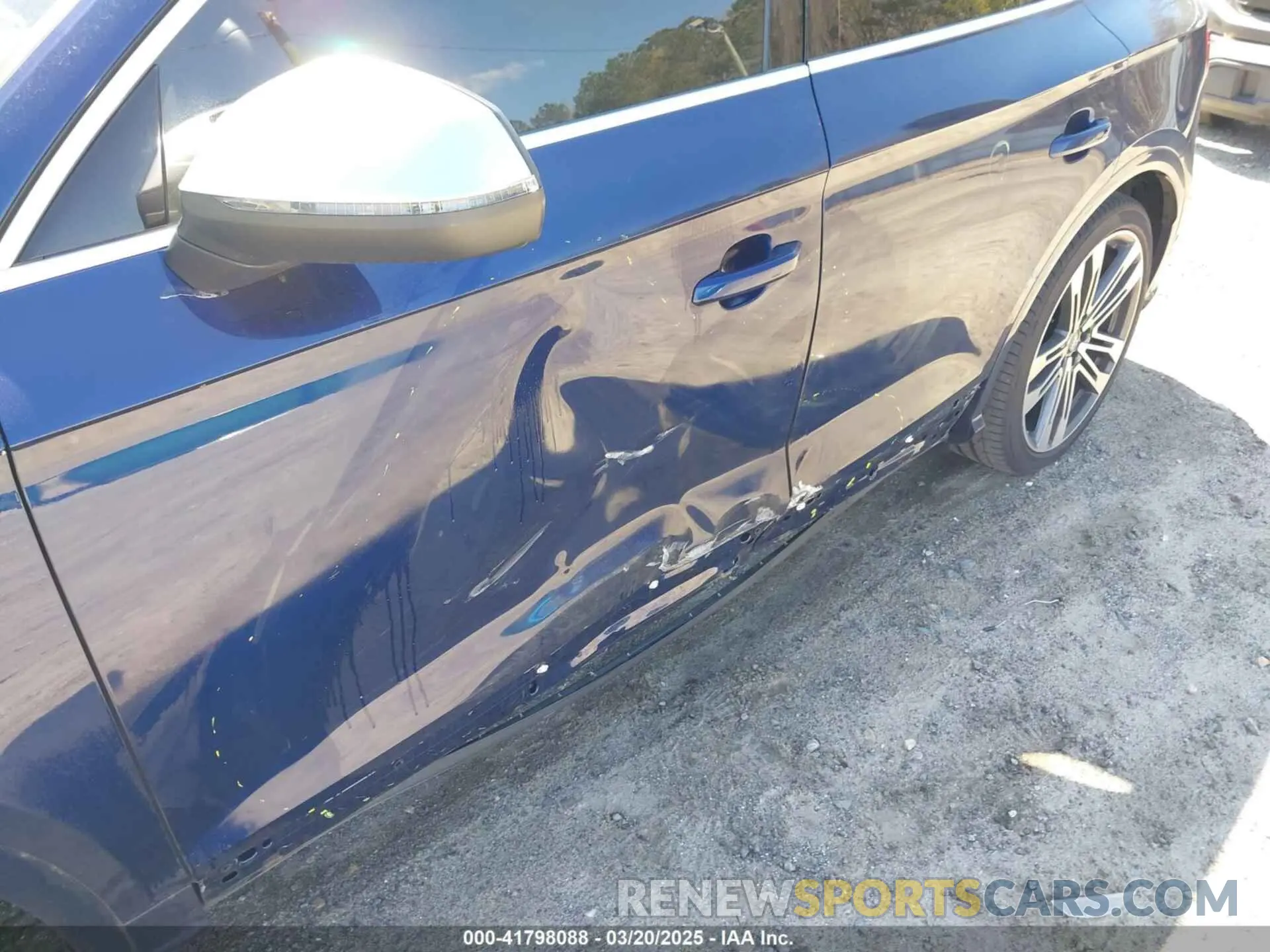 6 Photograph of a damaged car WA1C4AFY6L2020342 AUDI SQ5 2020