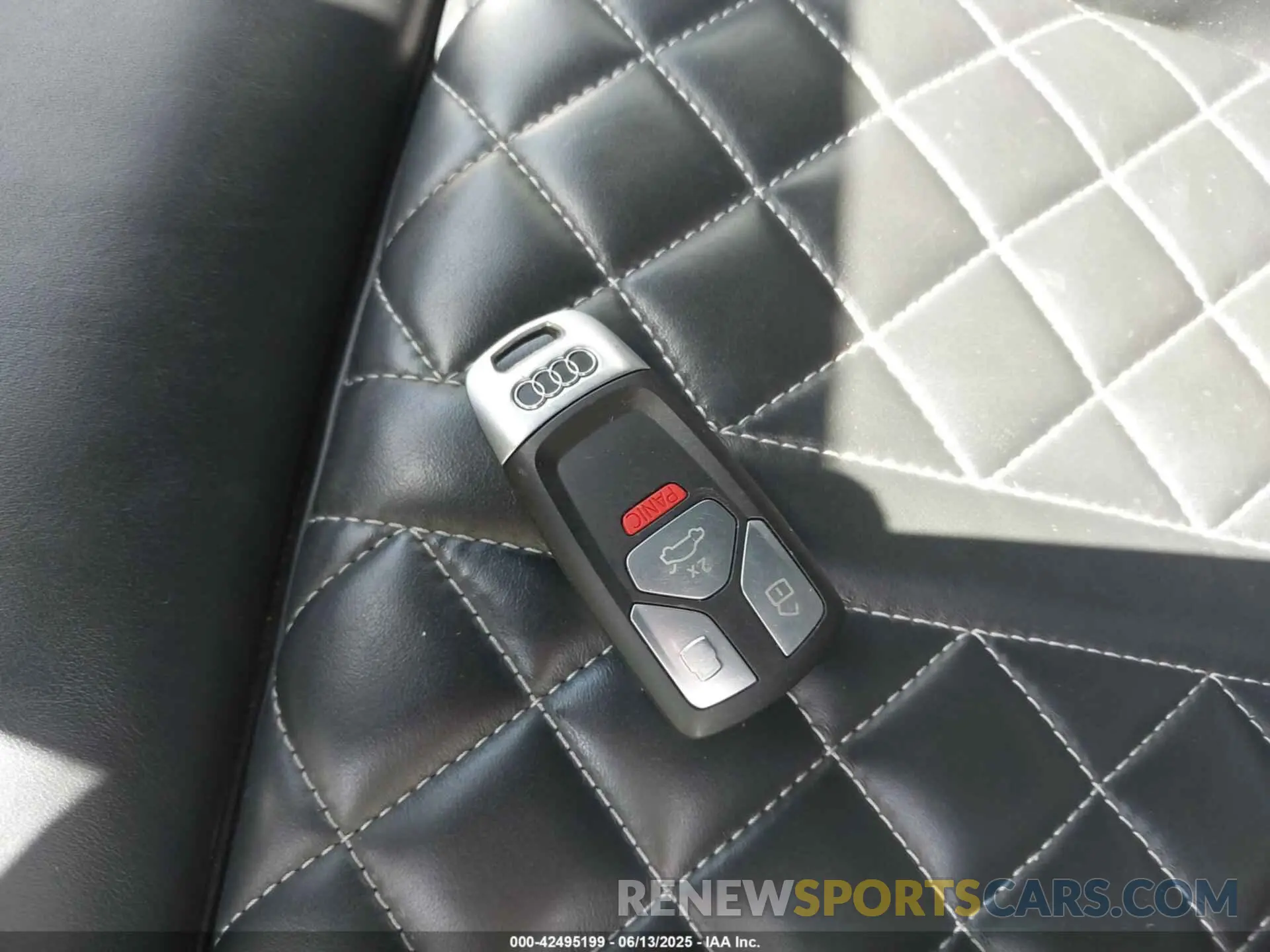 11 Photograph of a damaged car WA1C4AFYXL2122274 AUDI SQ5 2020