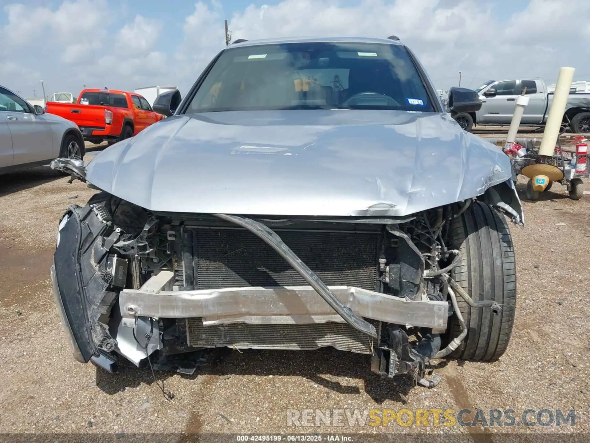 12 Photograph of a damaged car WA1C4AFYXL2122274 AUDI SQ5 2020