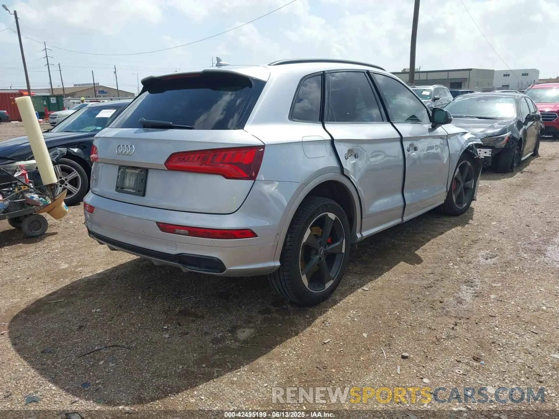4 Photograph of a damaged car WA1C4AFYXL2122274 AUDI SQ5 2020