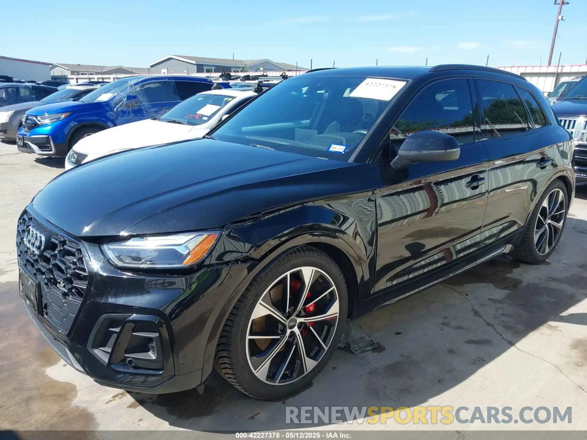 17 Photograph of a damaged car WA1B4AFY1M2001646 AUDI SQ5 2021