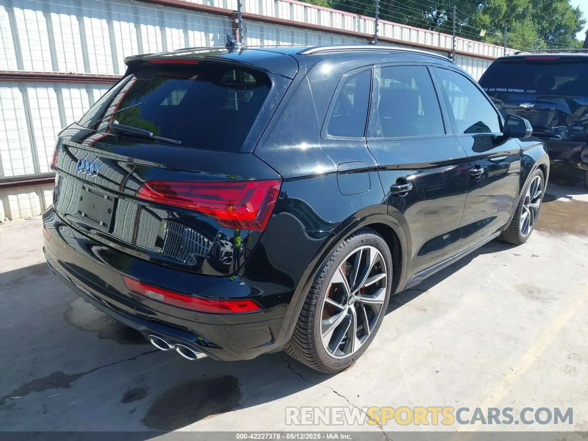 4 Photograph of a damaged car WA1B4AFY1M2001646 AUDI SQ5 2021