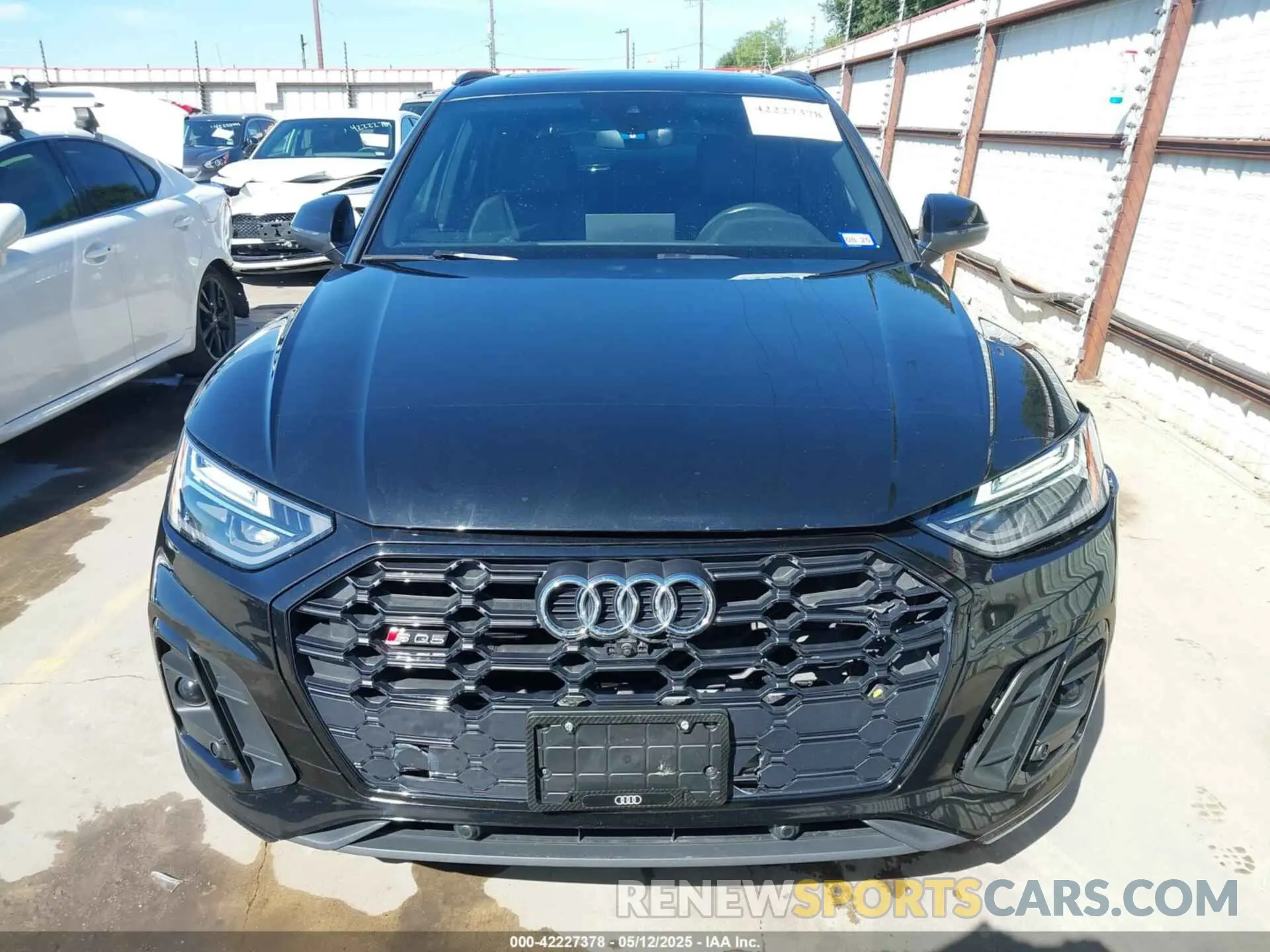 6 Photograph of a damaged car WA1B4AFY1M2001646 AUDI SQ5 2021