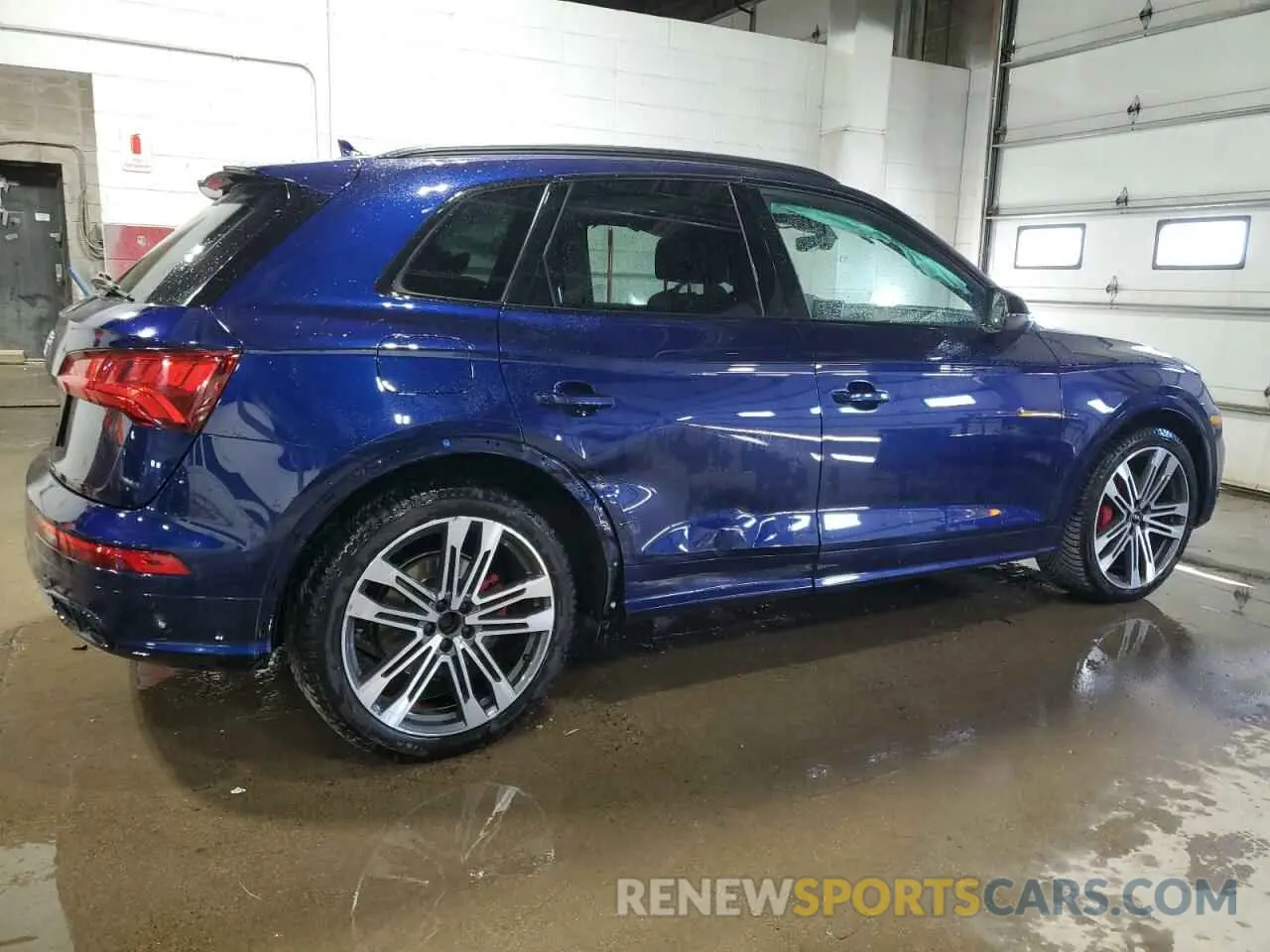 3 Photograph of a damaged car WA1B4AFY2L2013612 AUDI SQ5 2021