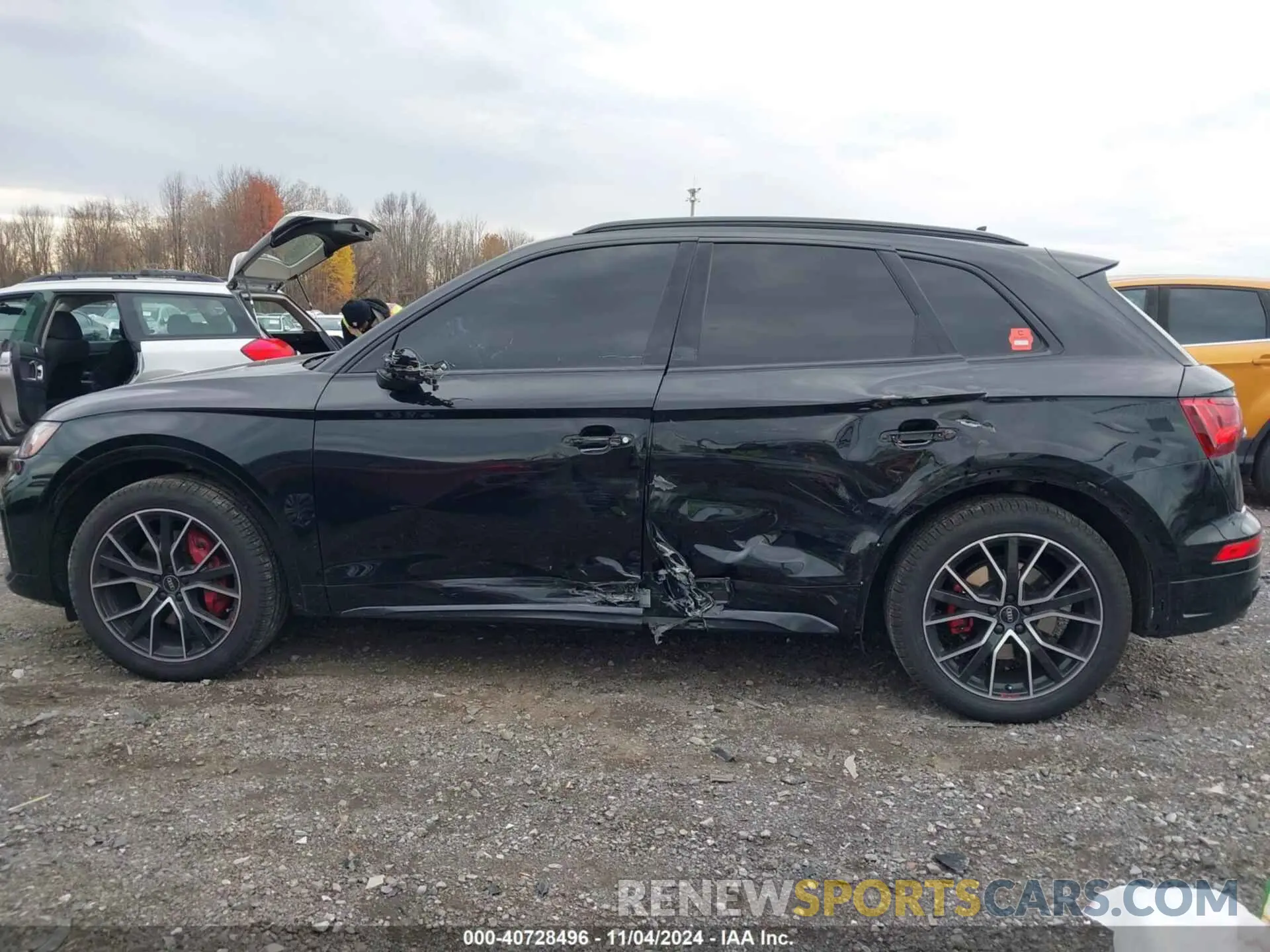 15 Photograph of a damaged car WA1B4AFY2M2096640 AUDI SQ5 2021