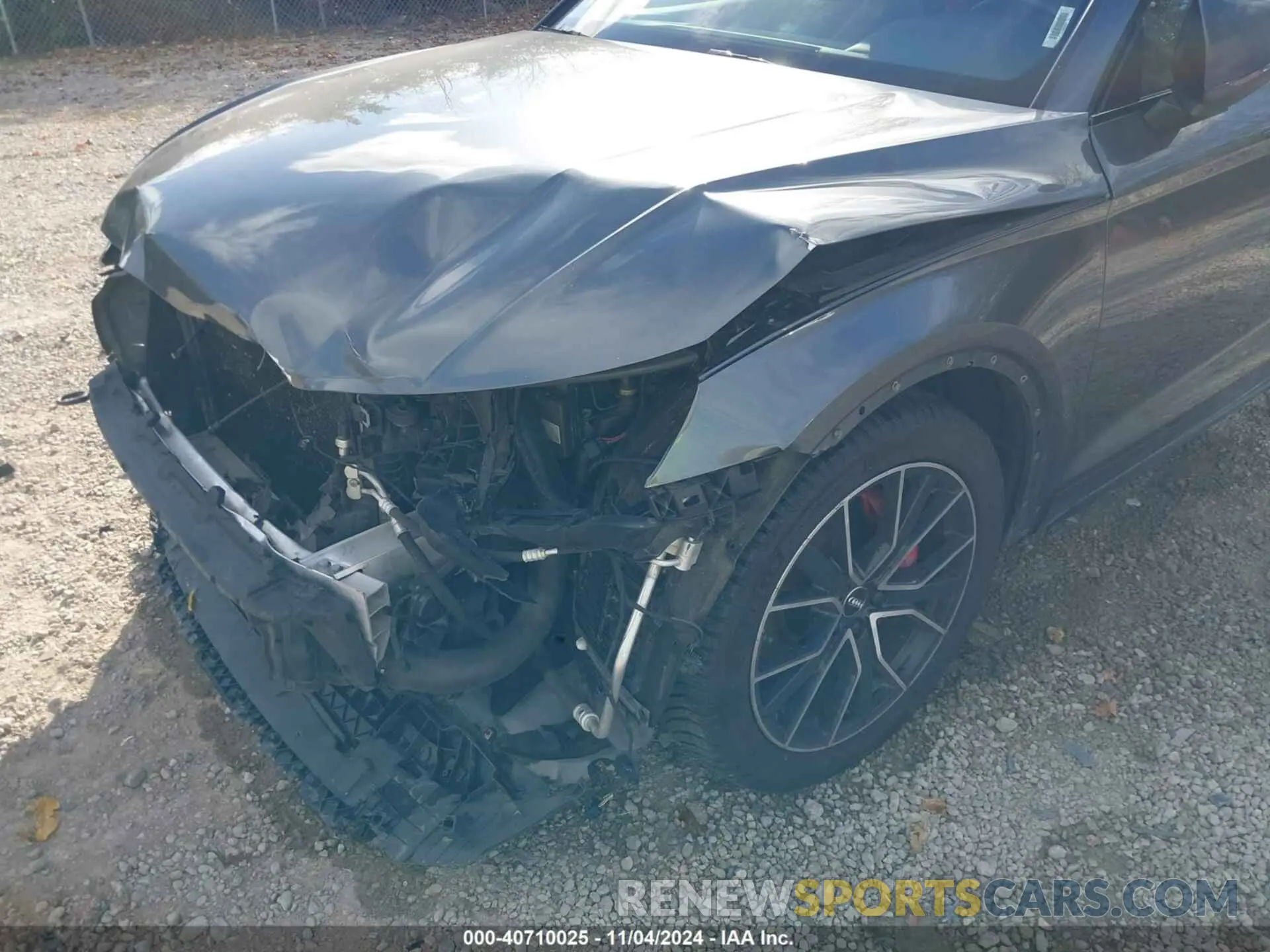 18 Photograph of a damaged car WA1B4AFY5M2001715 AUDI SQ5 2021