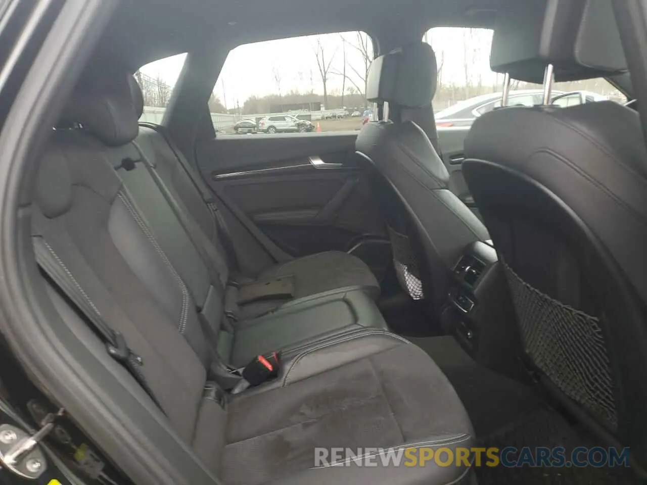 11 Photograph of a damaged car WA1B4AFY9M2022325 AUDI SQ5 2021