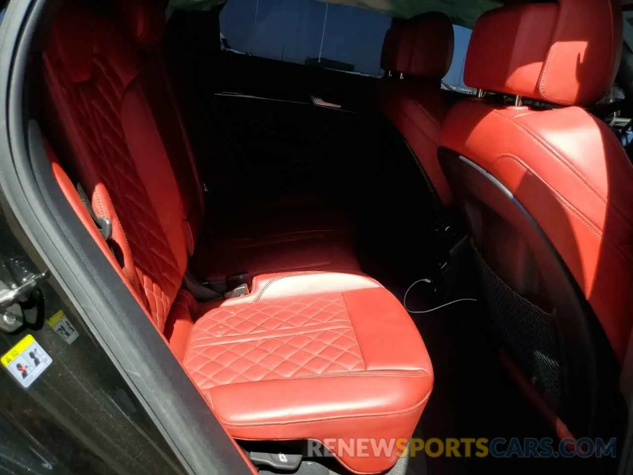 11 Photograph of a damaged car WA1C4AFY7M2047826 AUDI SQ5 2021