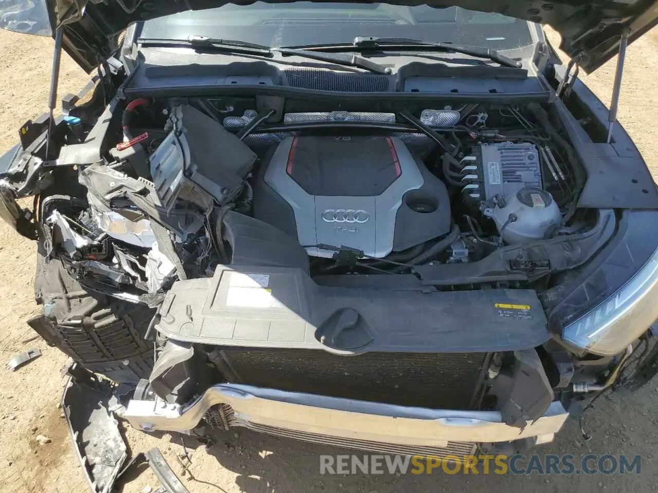 13 Photograph of a damaged car WA1C4AFY7M2047826 AUDI SQ5 2021