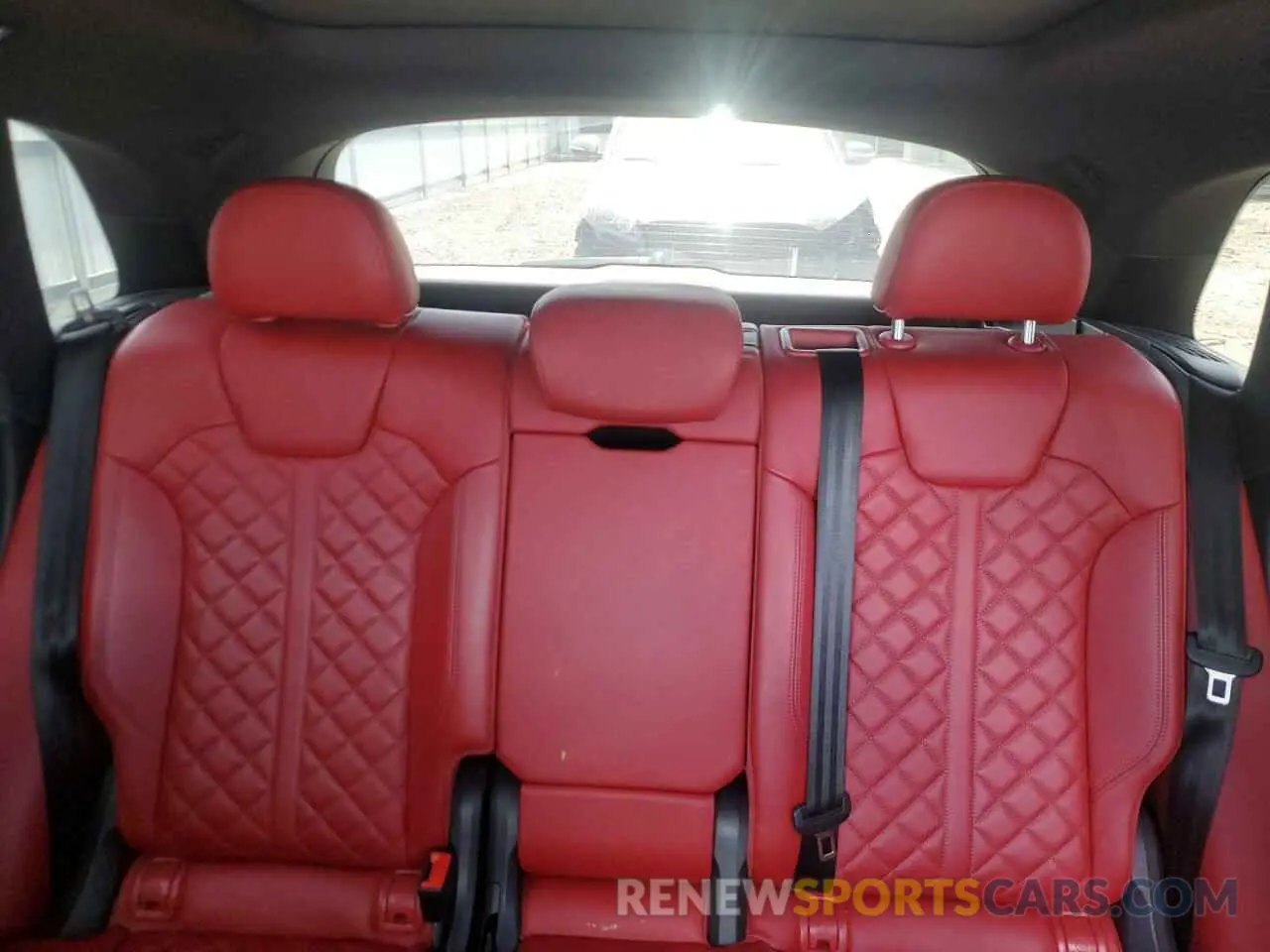 10 Photograph of a damaged car WA1C4AFY9M2008641 AUDI SQ5 2021