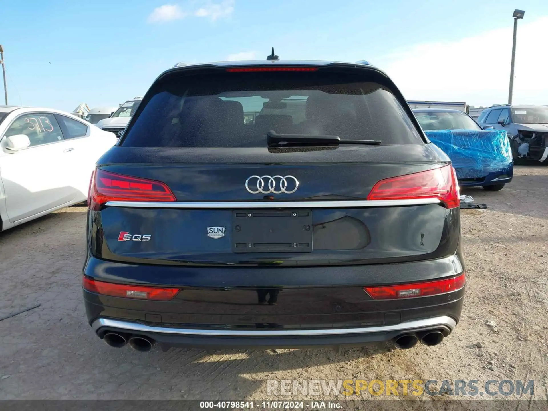 16 Photograph of a damaged car WA1C4AFY9M2069648 AUDI SQ5 2021