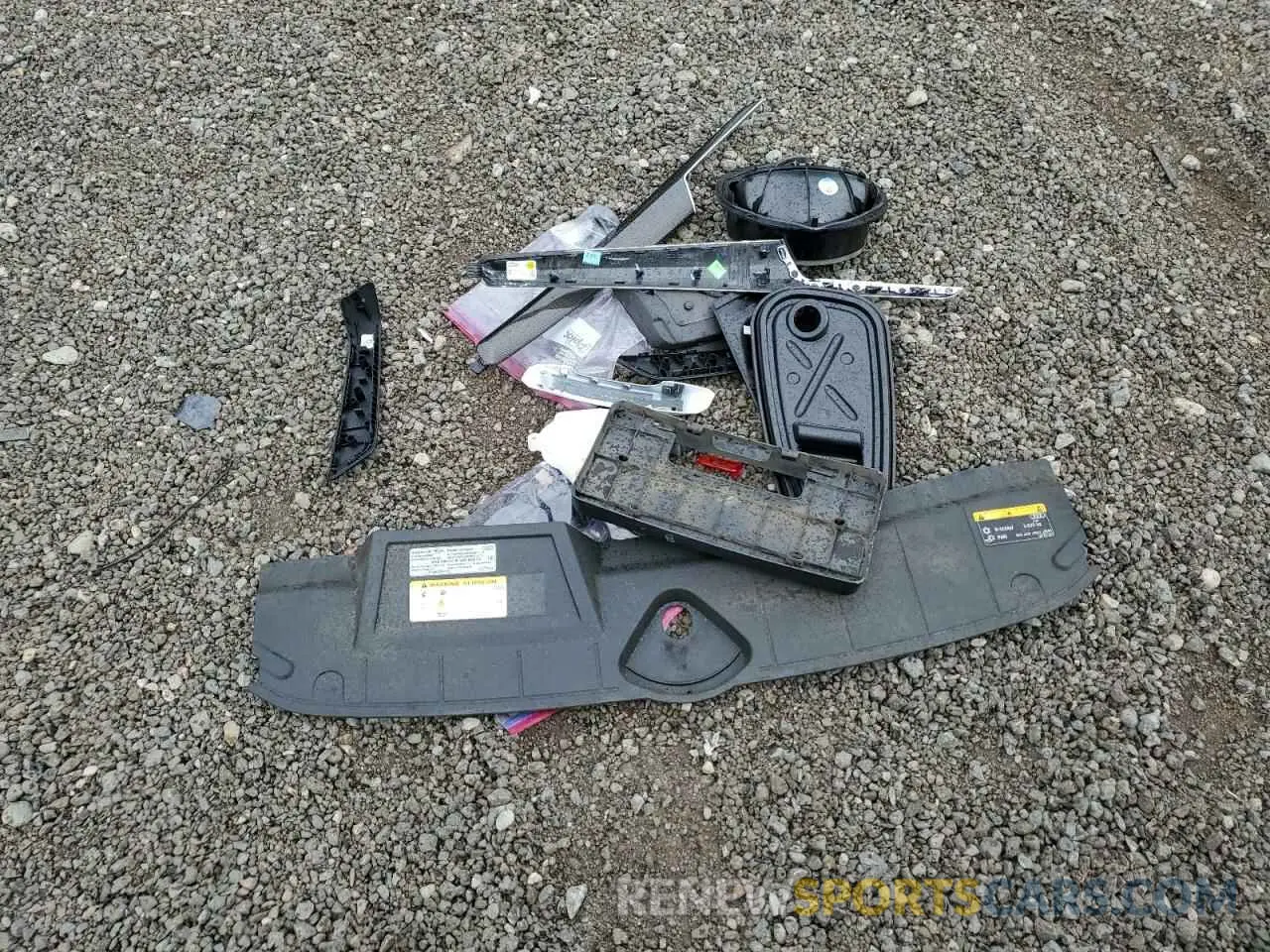 13 Photograph of a damaged car WA1C4AFYXM2030261 AUDI SQ5 2021