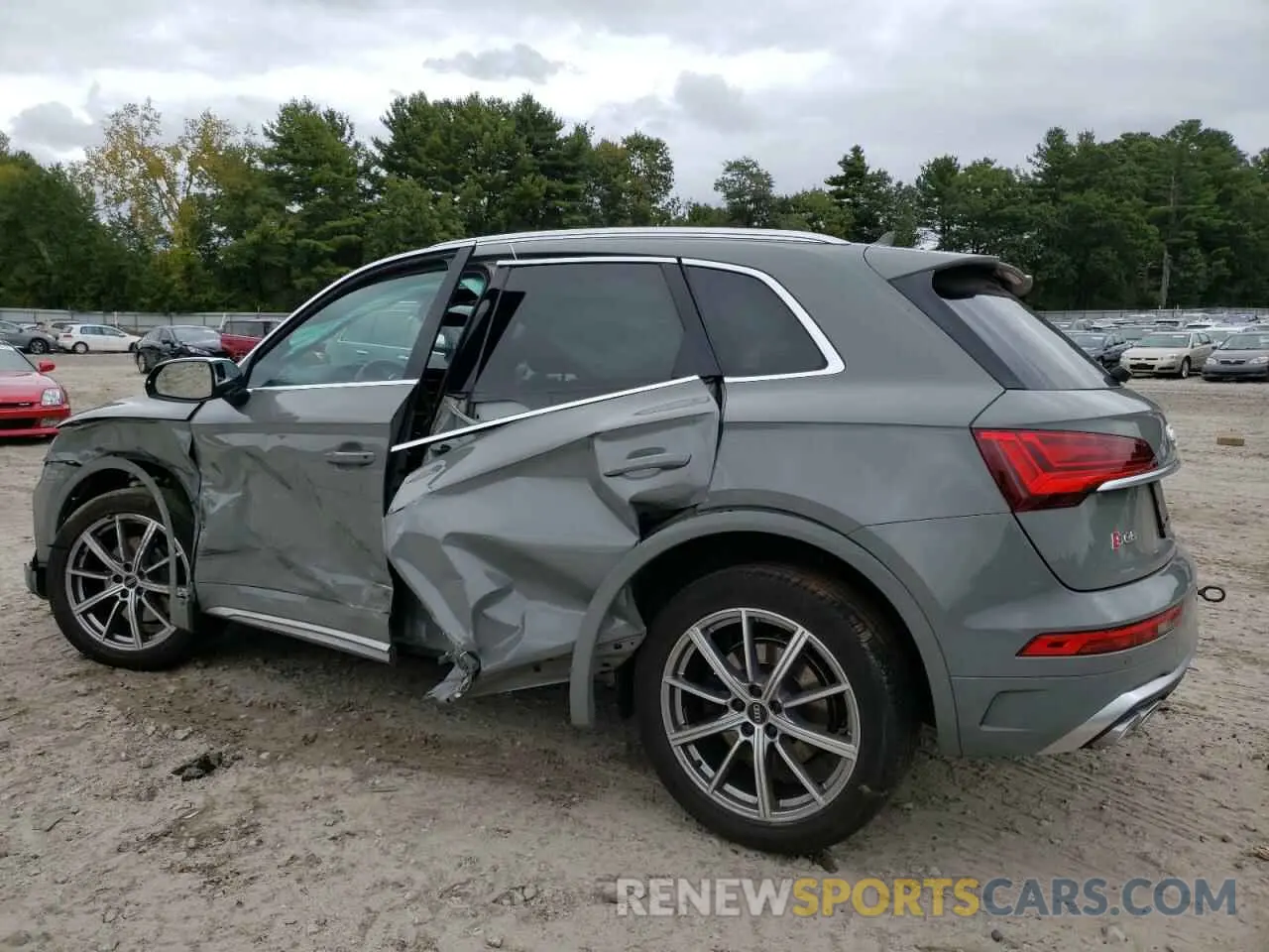 2 Photograph of a damaged car WA1B4AFY0N2031321 AUDI SQ5 2022