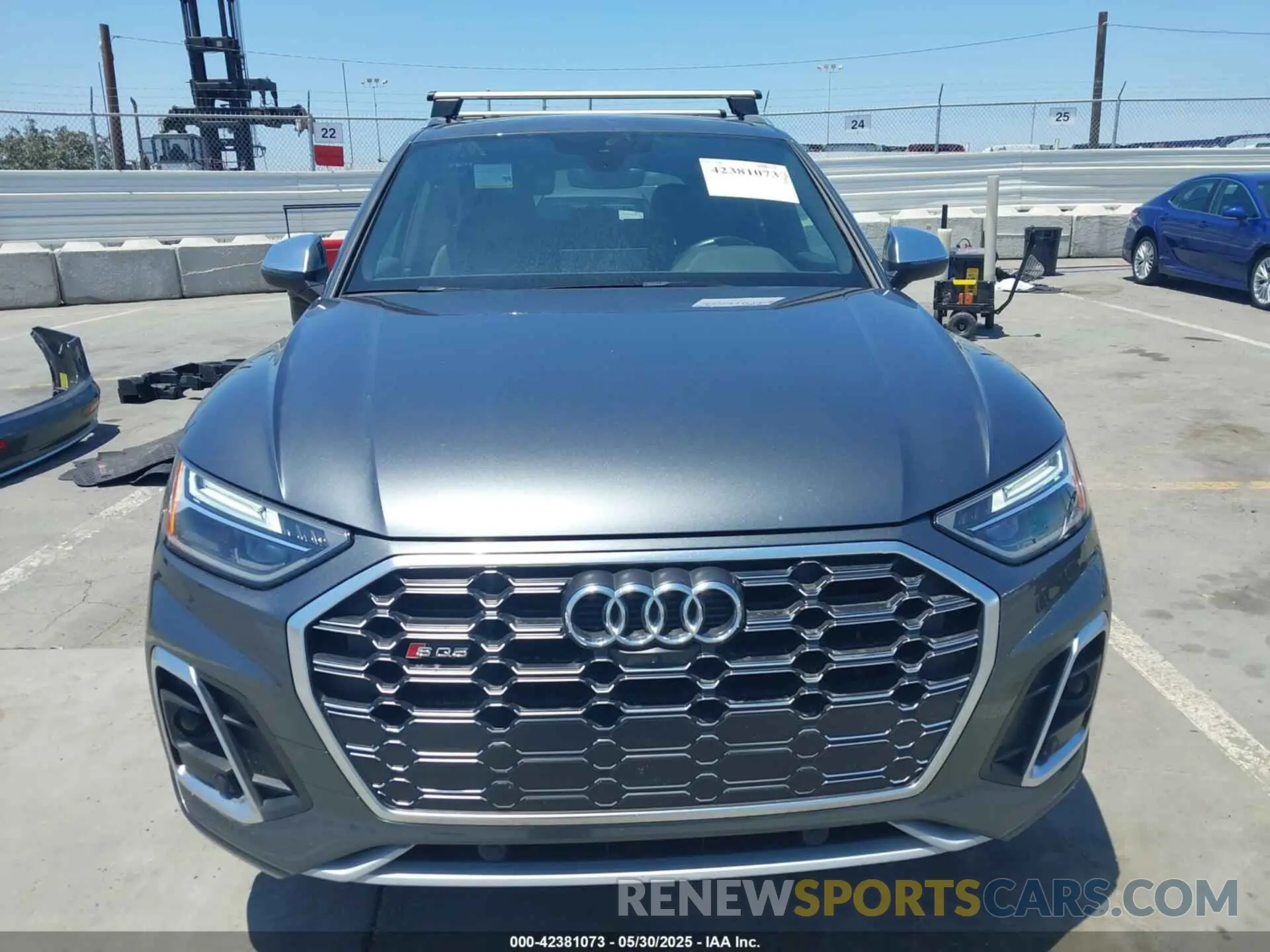 13 Photograph of a damaged car WA1B4AFY0N2130849 AUDI SQ5 2022