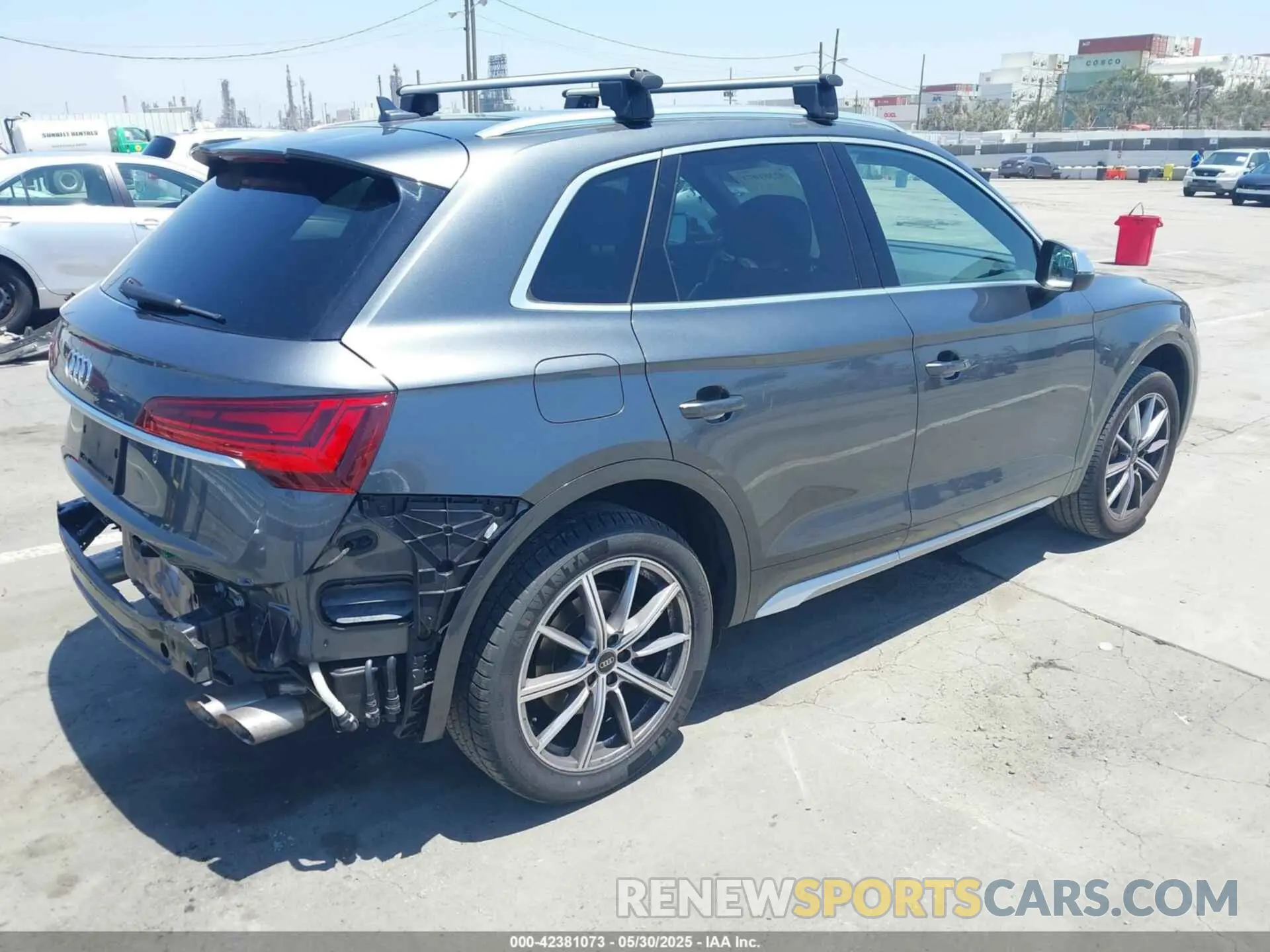 4 Photograph of a damaged car WA1B4AFY0N2130849 AUDI SQ5 2022