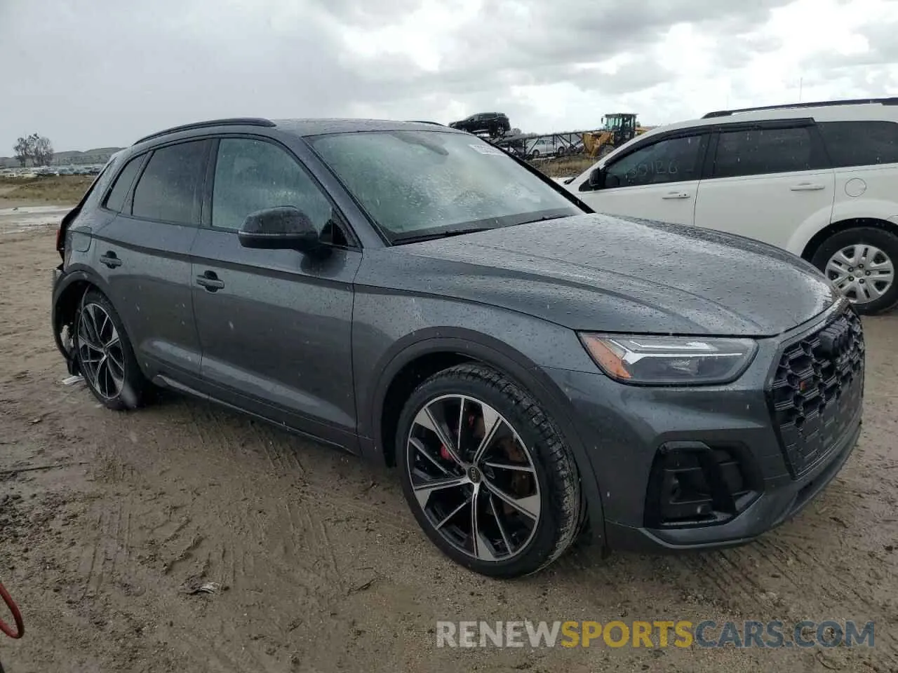 4 Photograph of a damaged car WA1B4AFY1N2026919 AUDI SQ5 2022