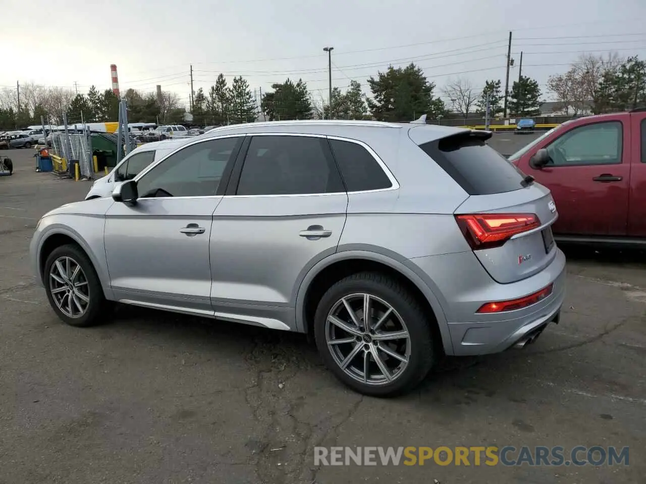 2 Photograph of a damaged car WA1B4AFY3N2093361 AUDI SQ5 2022