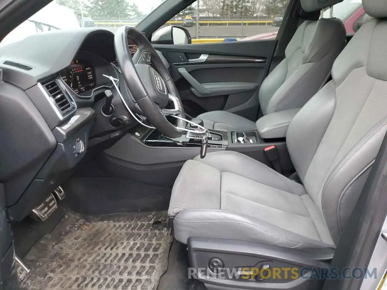 7 Photograph of a damaged car WA1B4AFY3N2093361 AUDI SQ5 2022