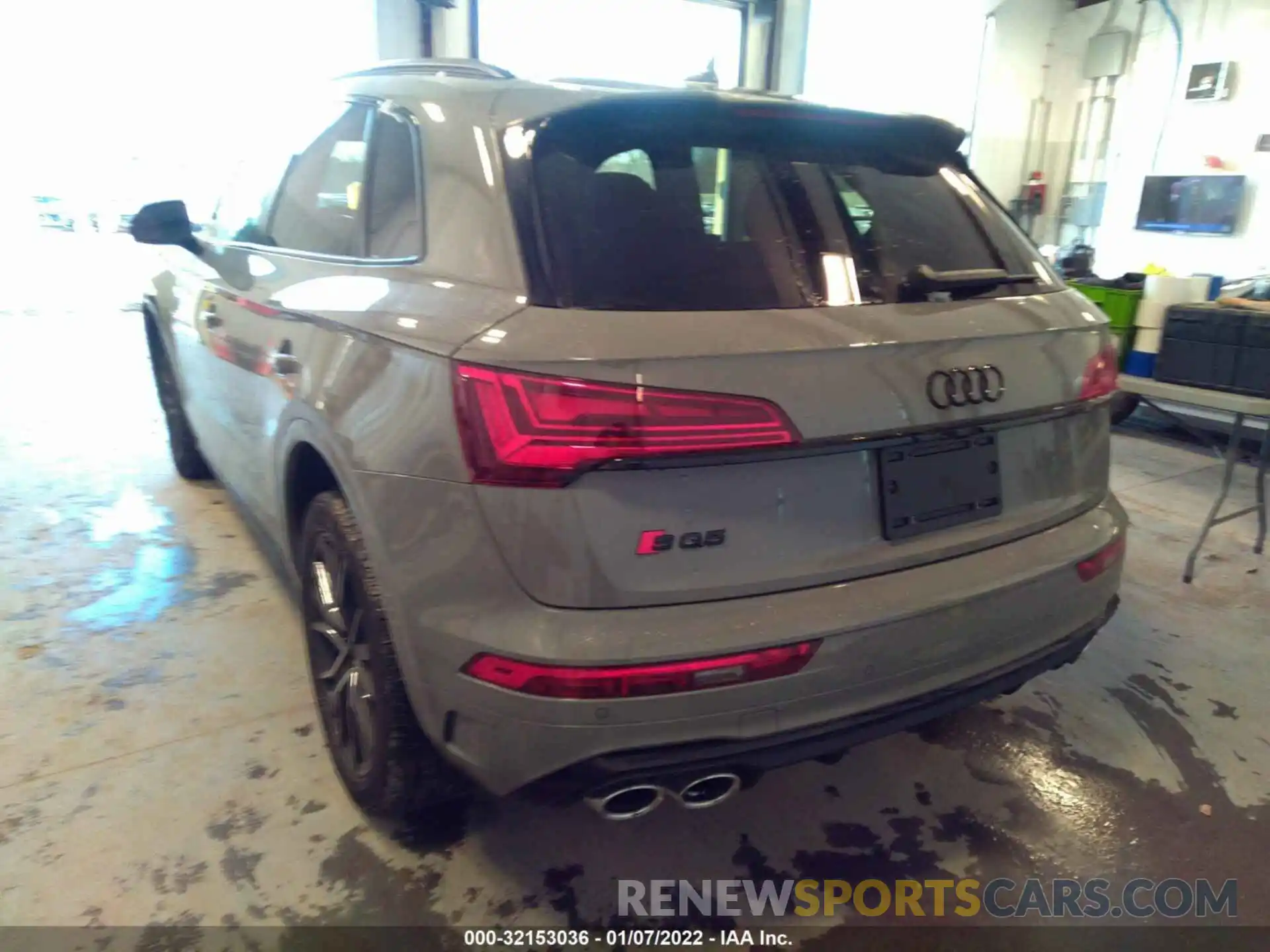 3 Photograph of a damaged car WA1B4AFY5N2030651 AUDI SQ5 2022