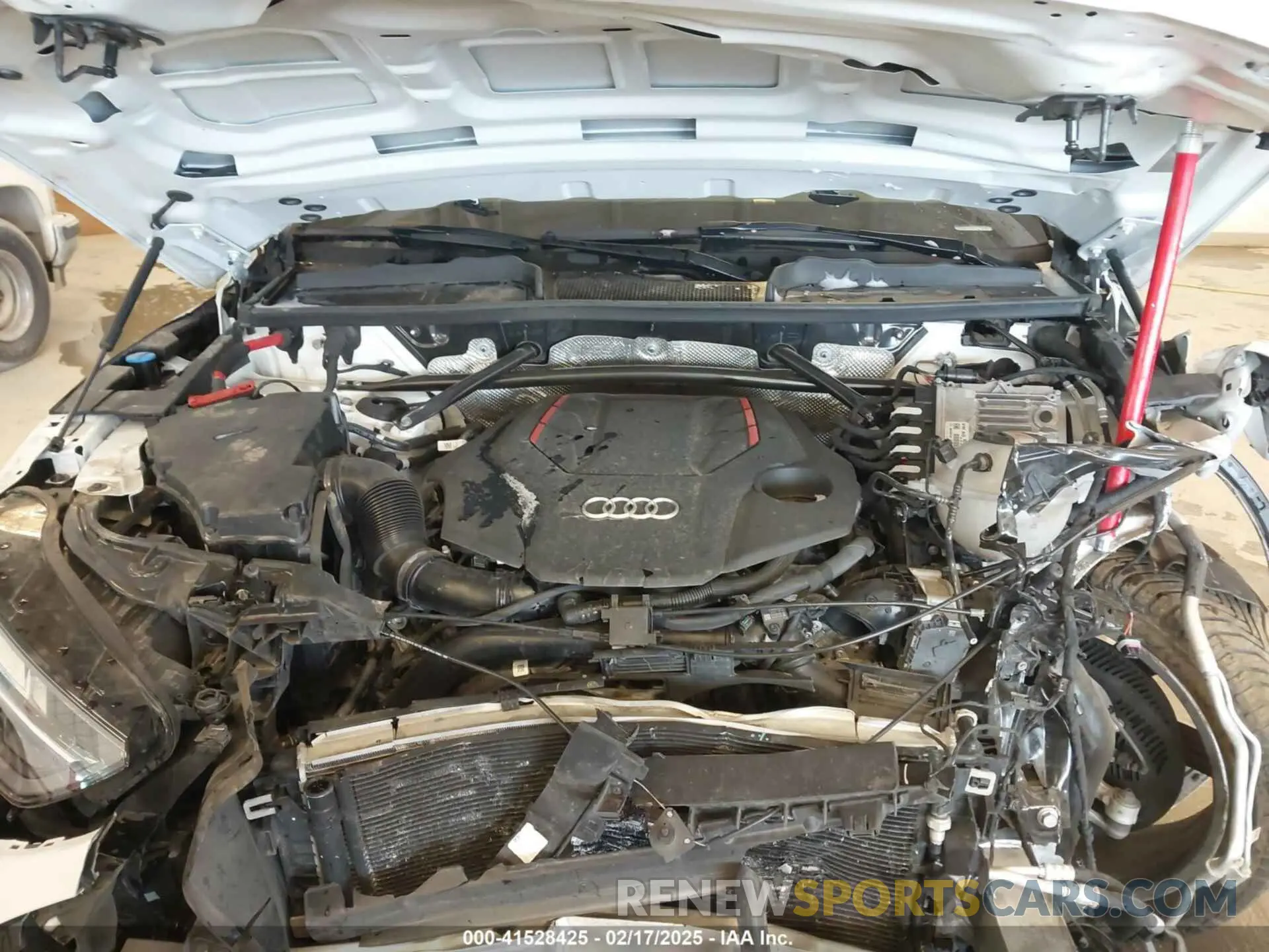 10 Photograph of a damaged car WA1B4AFY5N2043366 AUDI SQ5 2022