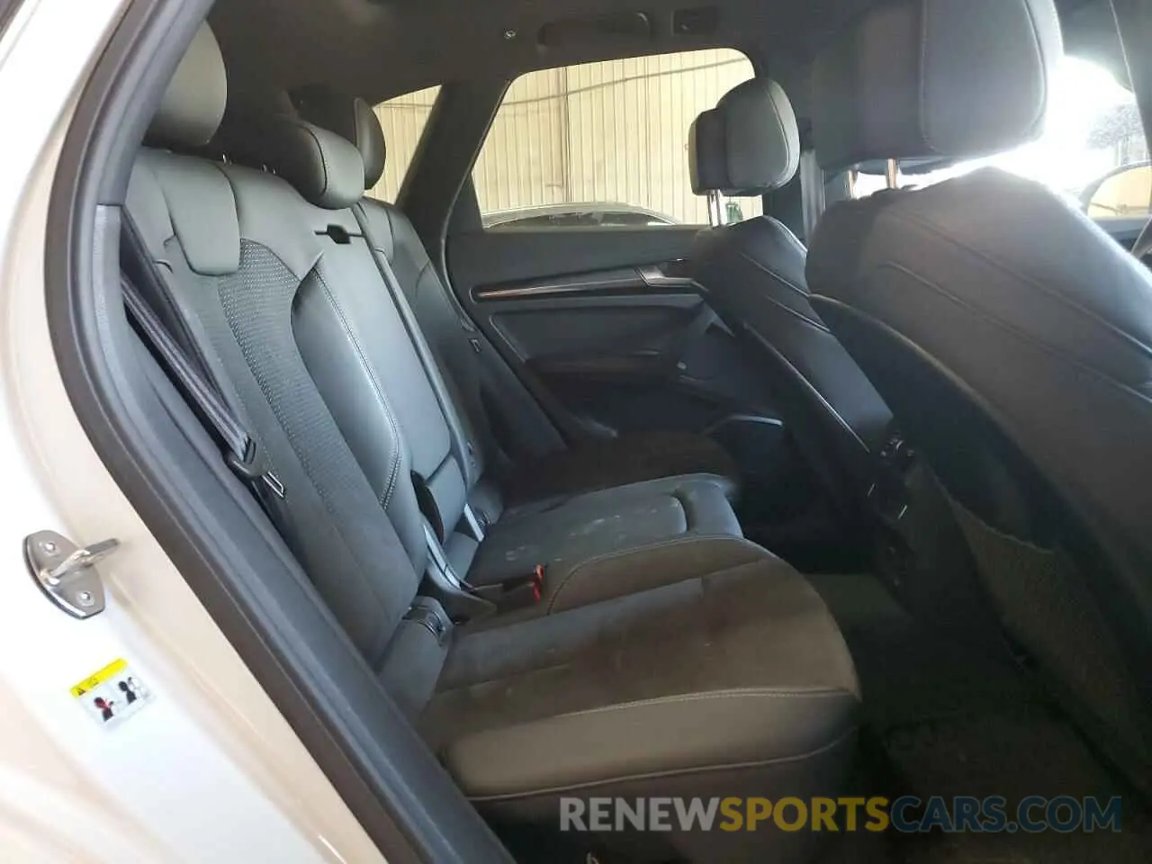 10 Photograph of a damaged car WA1B4AFY6N2125641 AUDI SQ5 2022