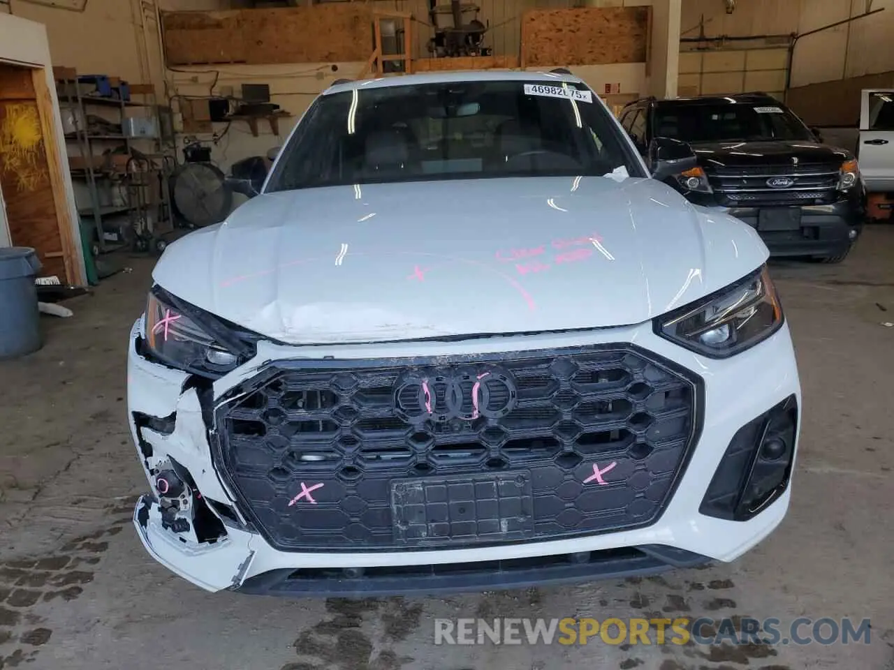 5 Photograph of a damaged car WA1B4AFY6N2125641 AUDI SQ5 2022