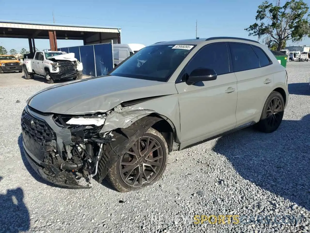 1 Photograph of a damaged car WA1B4BFY3N2096539 AUDI SQ5 2022