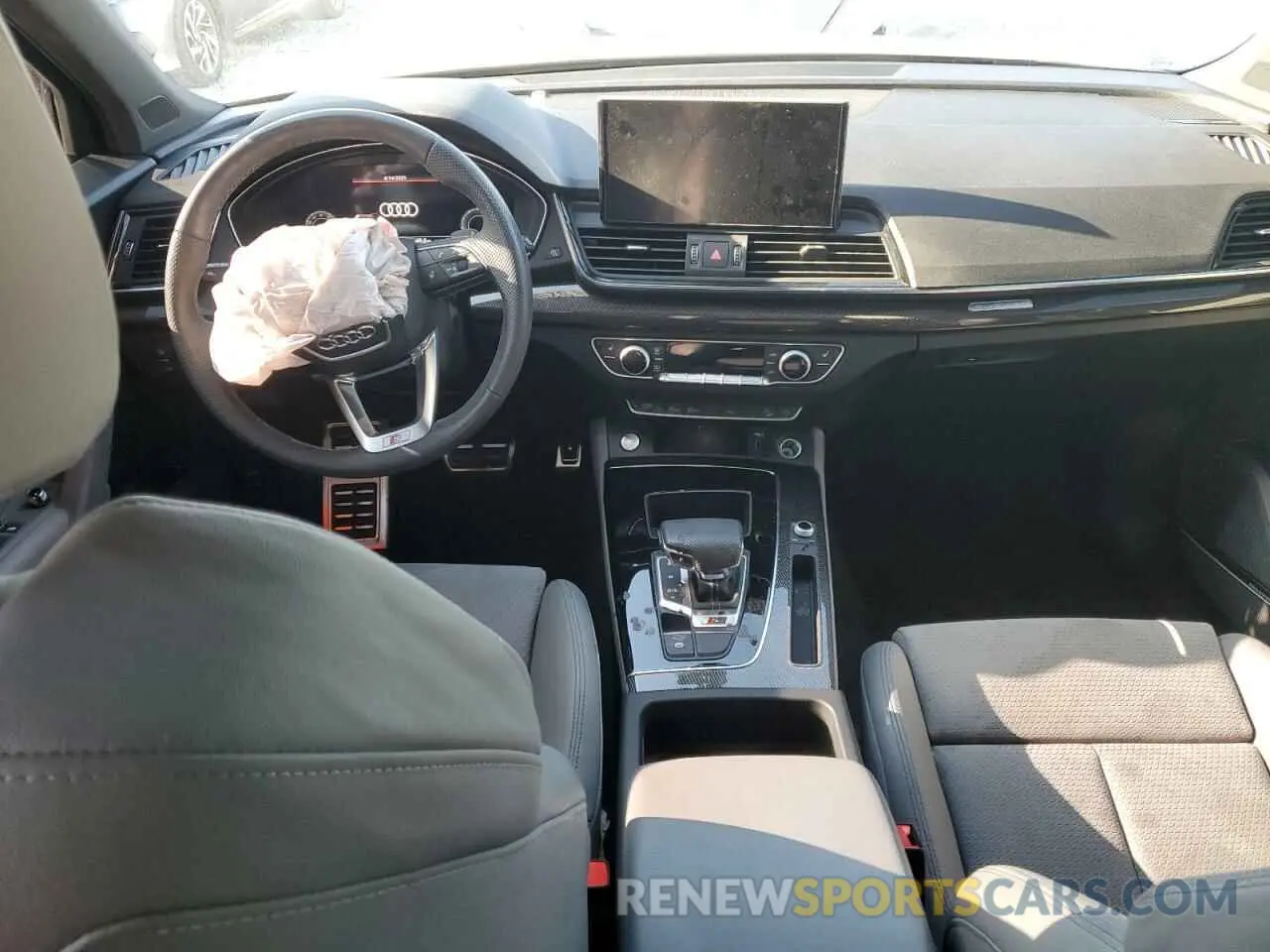 8 Photograph of a damaged car WA1B4BFY3N2096539 AUDI SQ5 2022