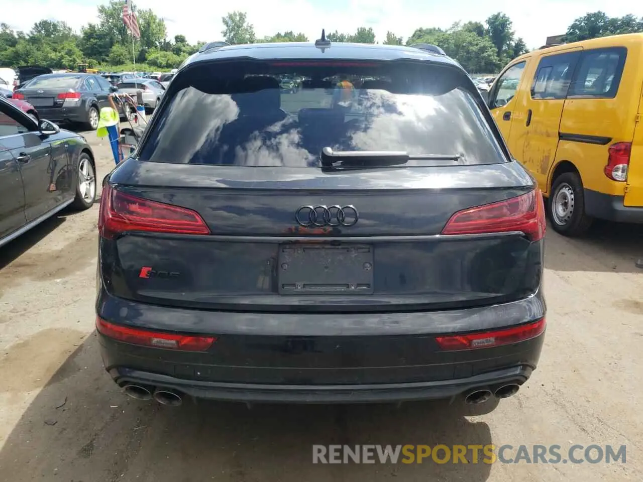 6 Photograph of a damaged car WA1C4AFY1N2030814 AUDI SQ5 2022
