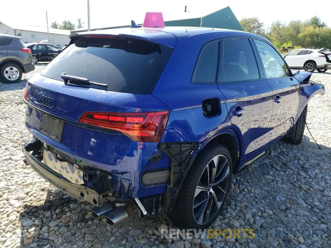 4 Photograph of a damaged car WA1C4AFY2N2035570 AUDI SQ5 2022