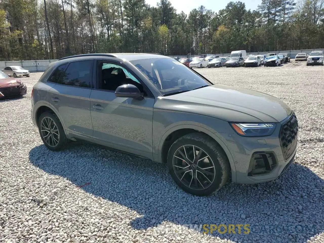 4 Photograph of a damaged car WA1C4AFY5N2098713 AUDI SQ5 2022