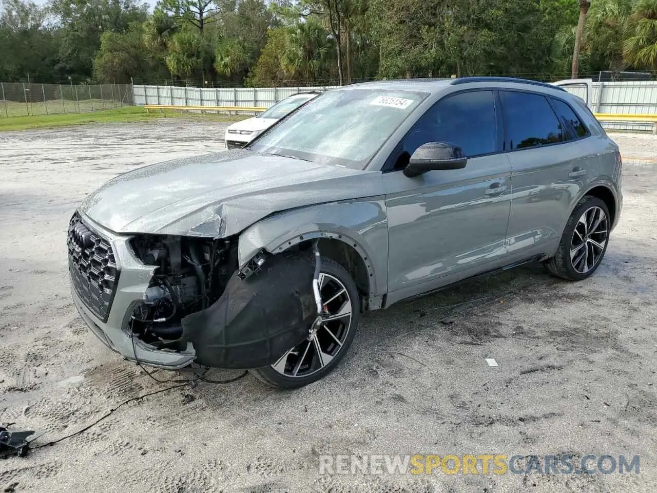1 Photograph of a damaged car WA1C4AFY7N2042403 AUDI SQ5 2022