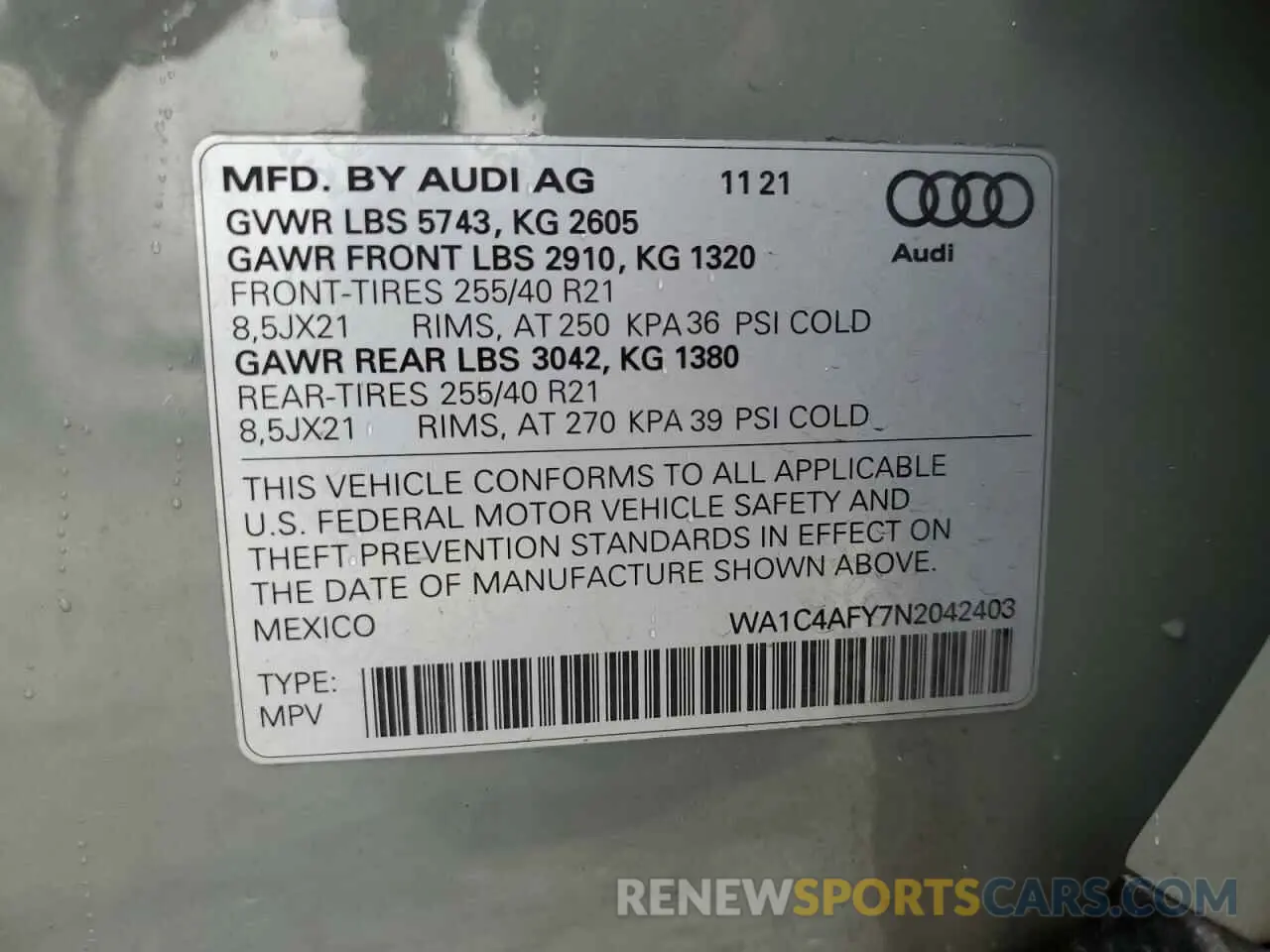 13 Photograph of a damaged car WA1C4AFY7N2042403 AUDI SQ5 2022