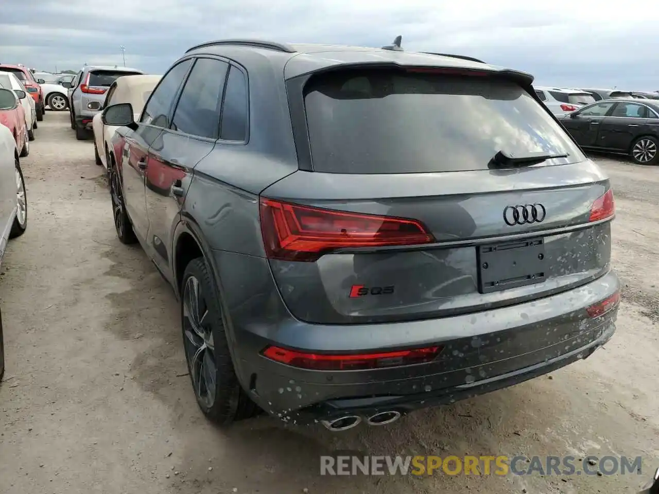 3 Photograph of a damaged car WA1C4AFY8N2032141 AUDI SQ5 2022