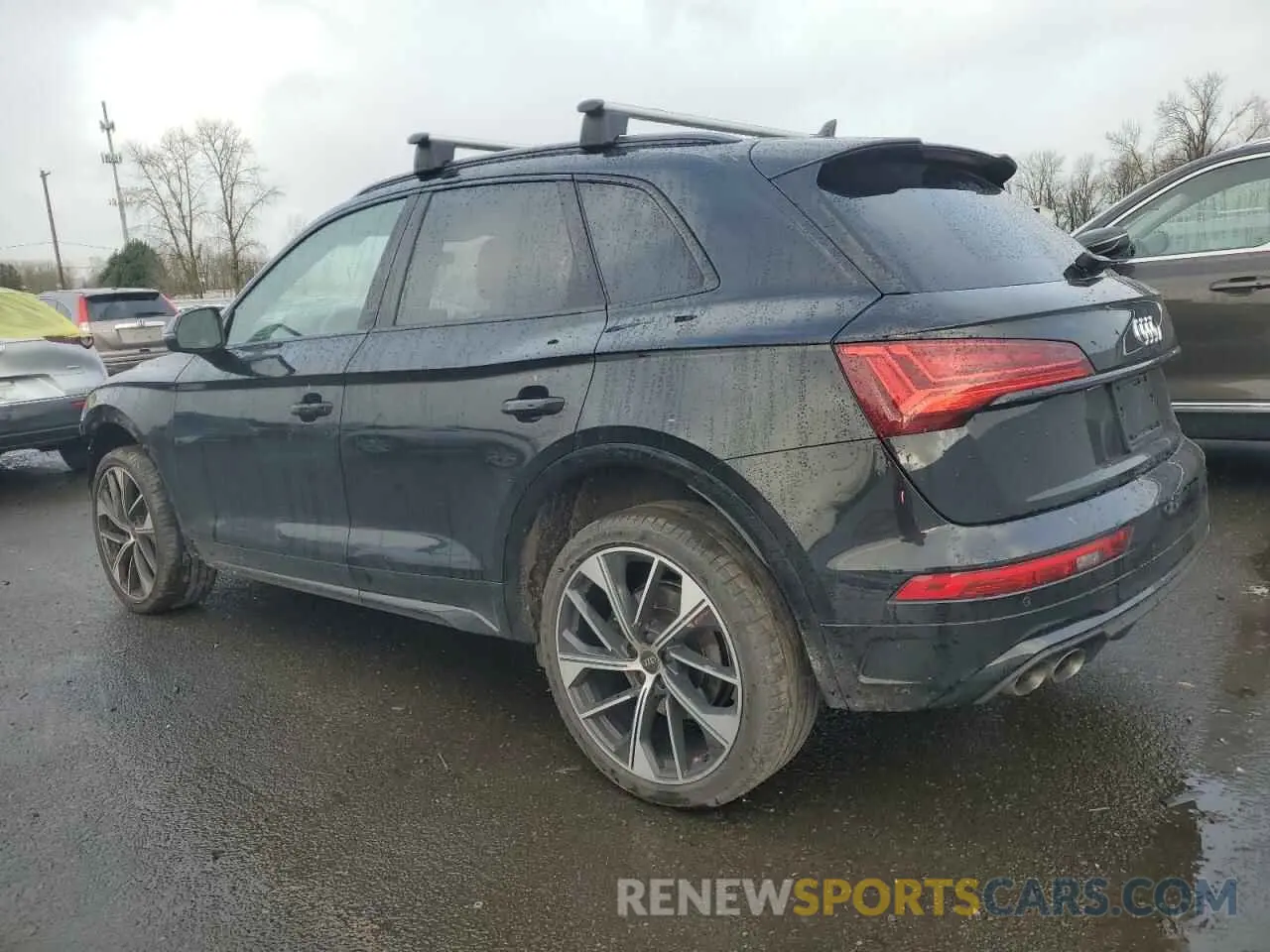 2 Photograph of a damaged car WA1B4AFY2P2135344 AUDI SQ5 2023
