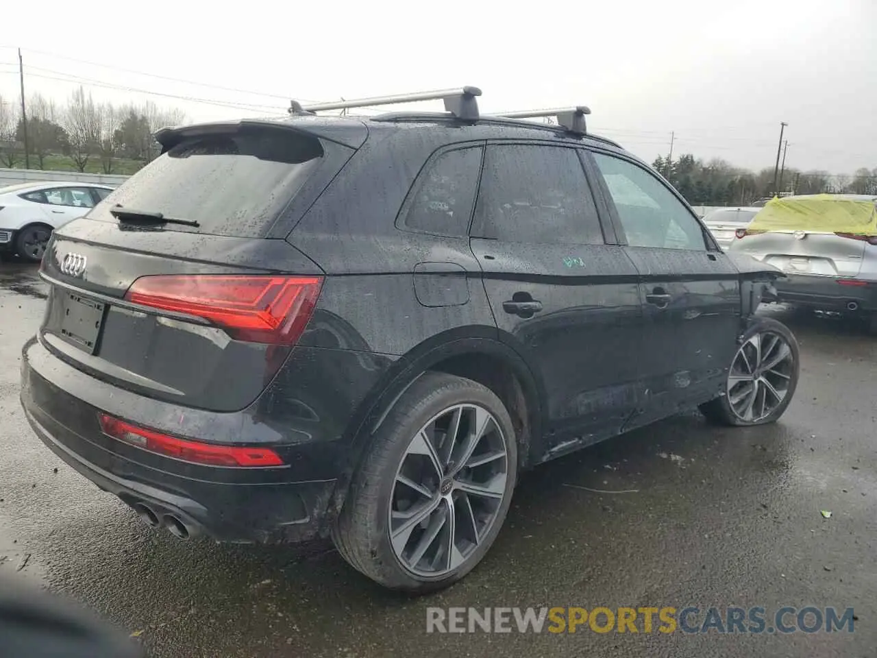 3 Photograph of a damaged car WA1B4AFY2P2135344 AUDI SQ5 2023