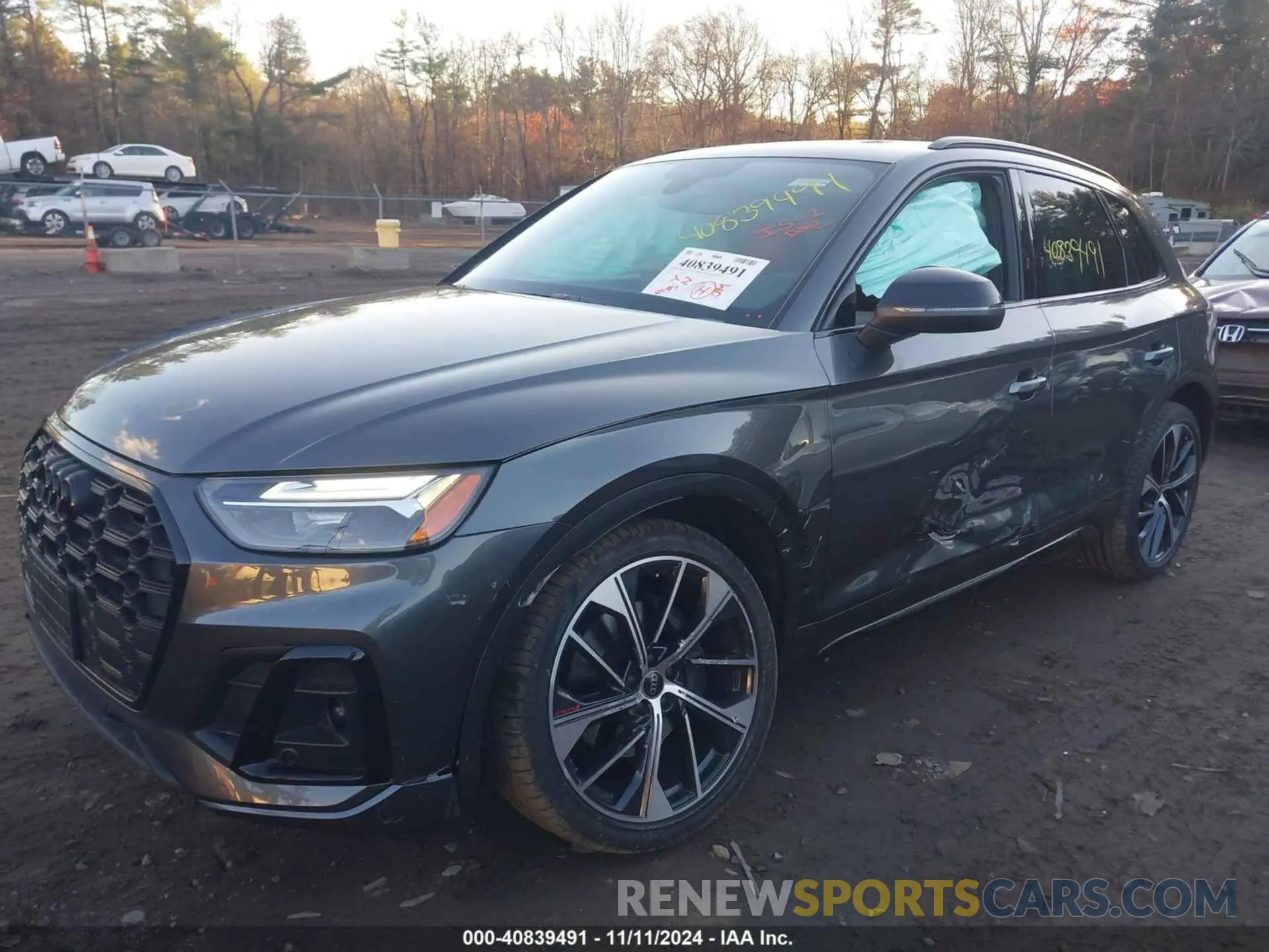 2 Photograph of a damaged car WA1B4AFY5P2175823 AUDI SQ5 2023