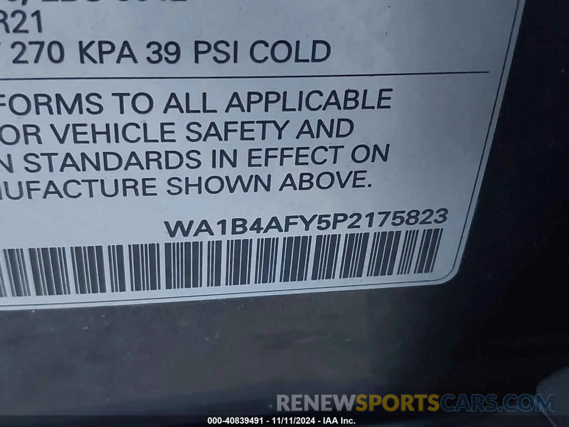 9 Photograph of a damaged car WA1B4AFY5P2175823 AUDI SQ5 2023