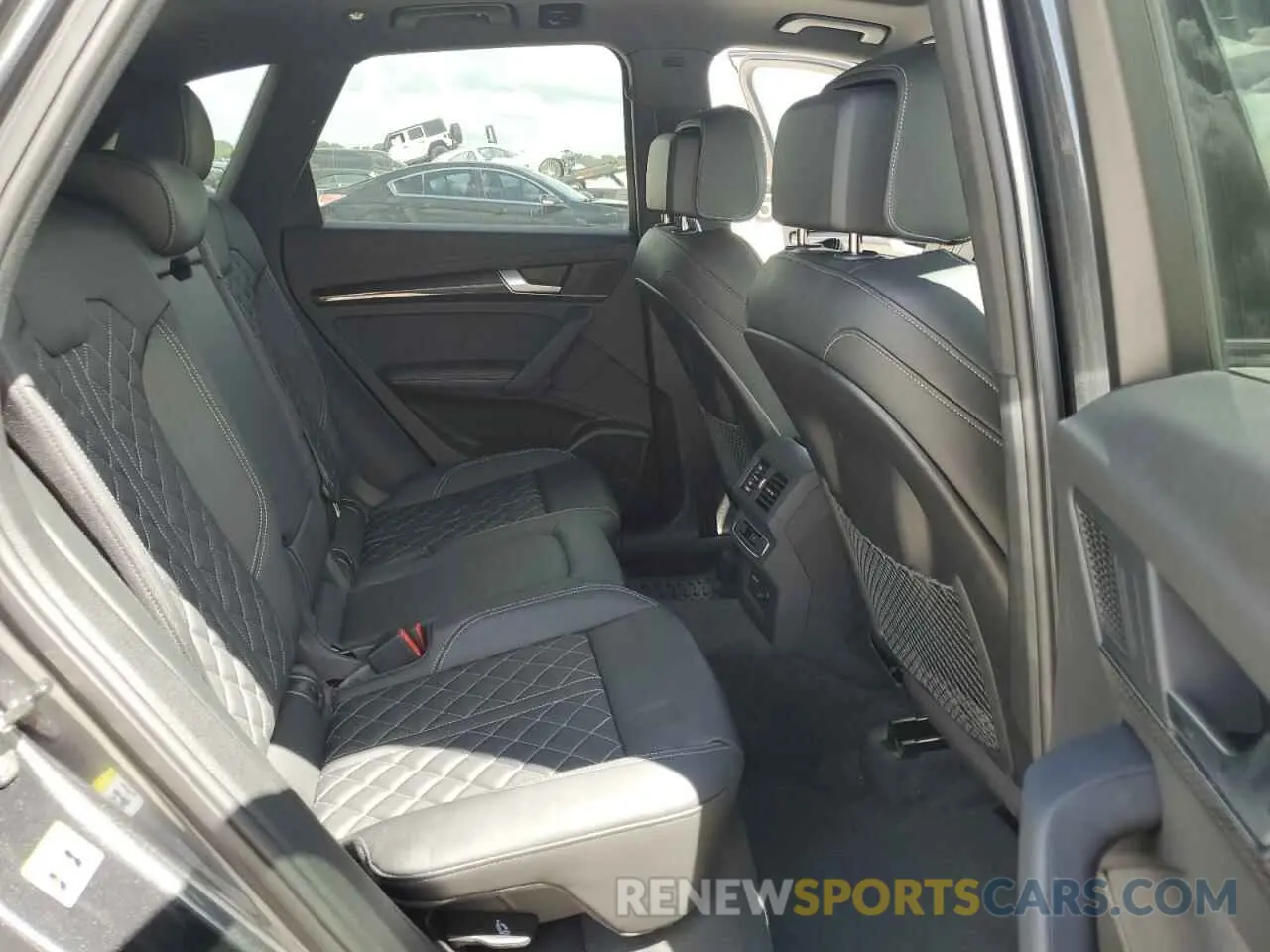 11 Photograph of a damaged car WA1B4AFY6P2081837 AUDI SQ5 2023
