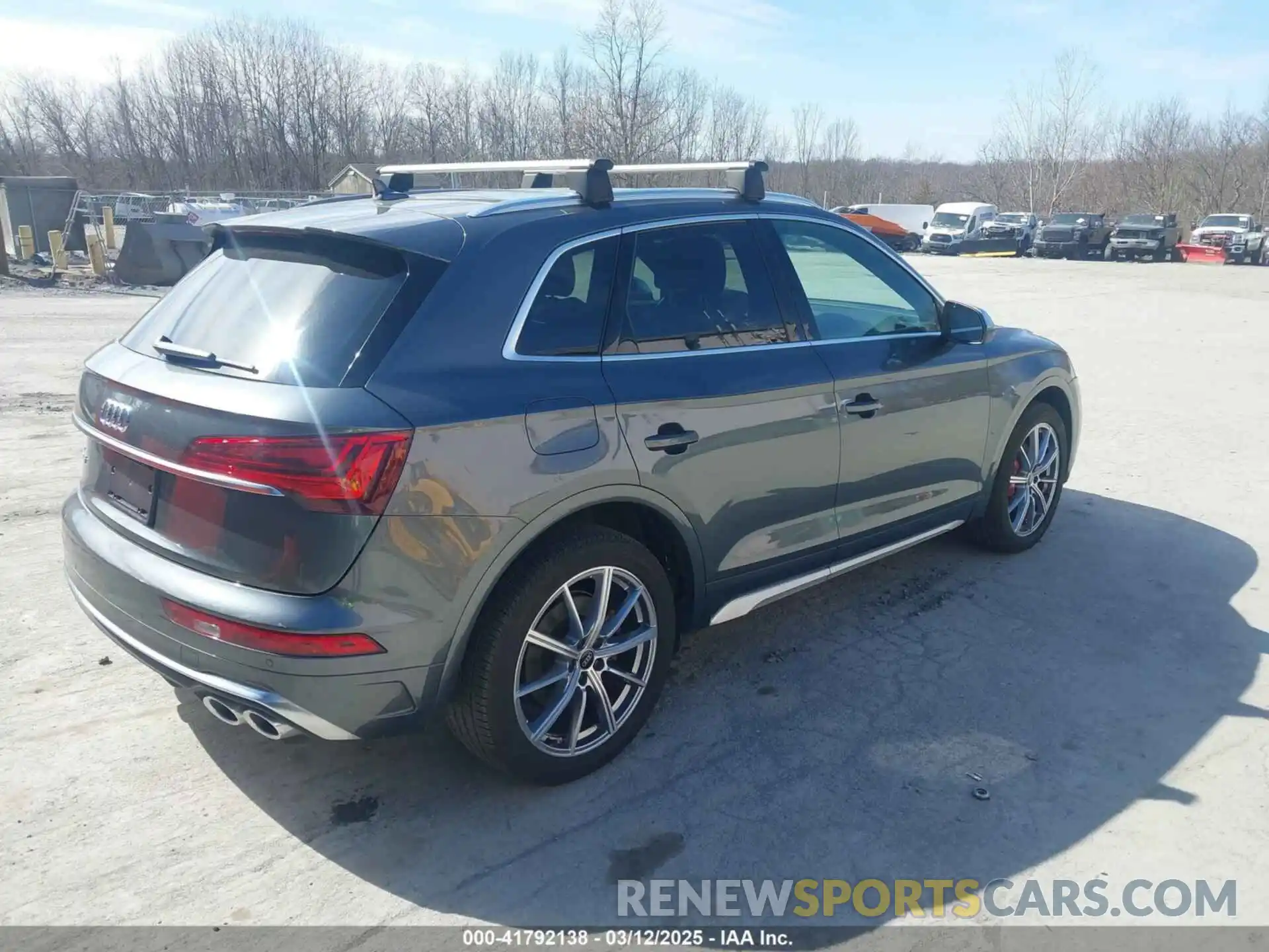 4 Photograph of a damaged car WA1B4AFY8P2039475 AUDI SQ5 2023