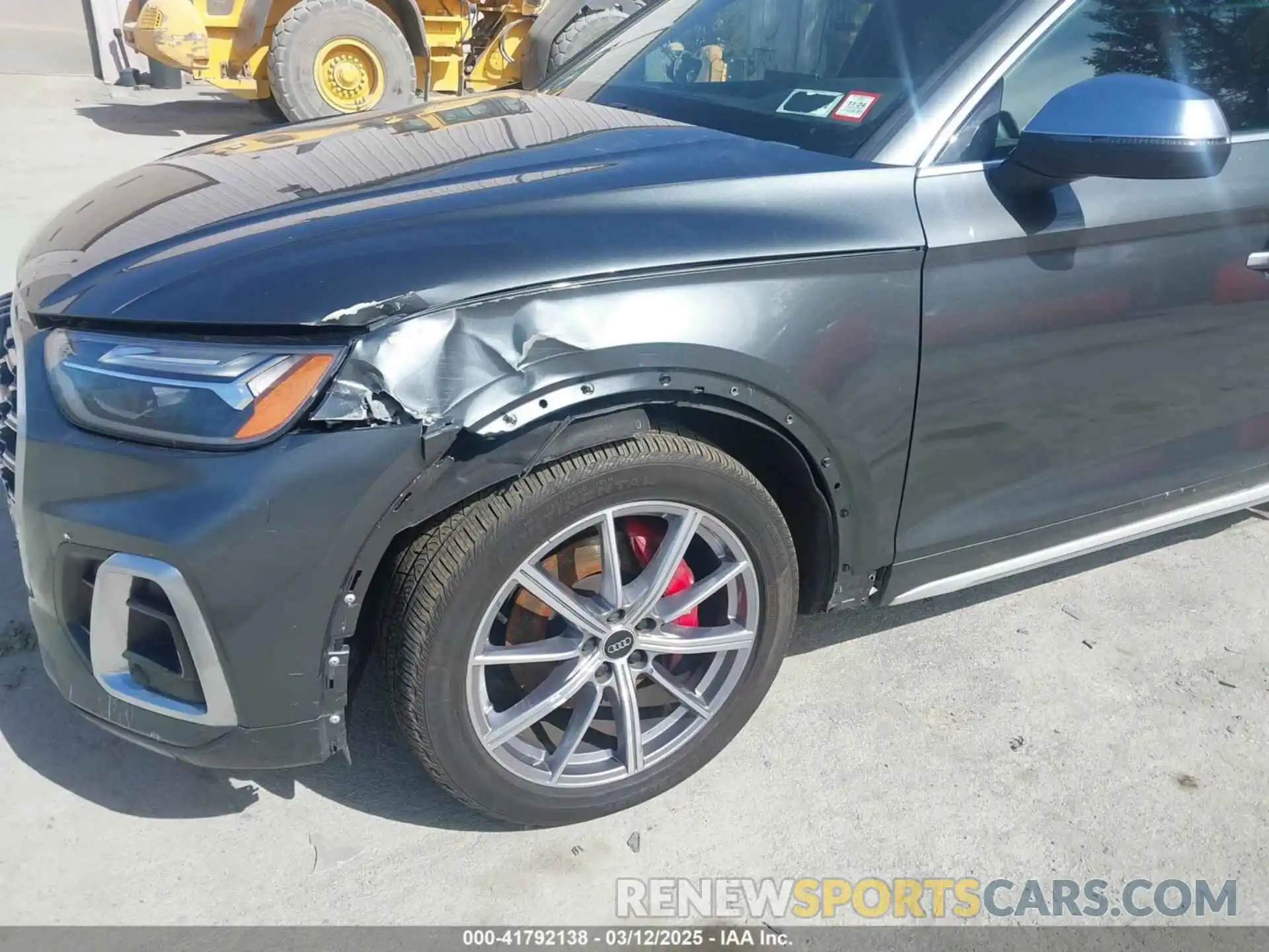 6 Photograph of a damaged car WA1B4AFY8P2039475 AUDI SQ5 2023