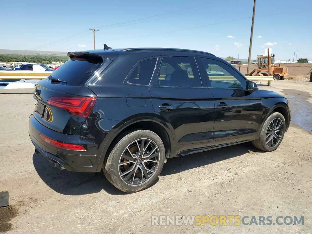 3 Photograph of a damaged car WA1B4AFY9P2079953 AUDI SQ5 2023