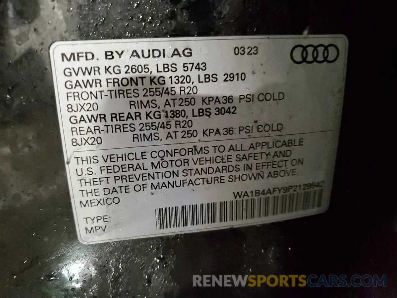 13 Photograph of a damaged car WA1B4AFY9P2129542 AUDI SQ5 2023